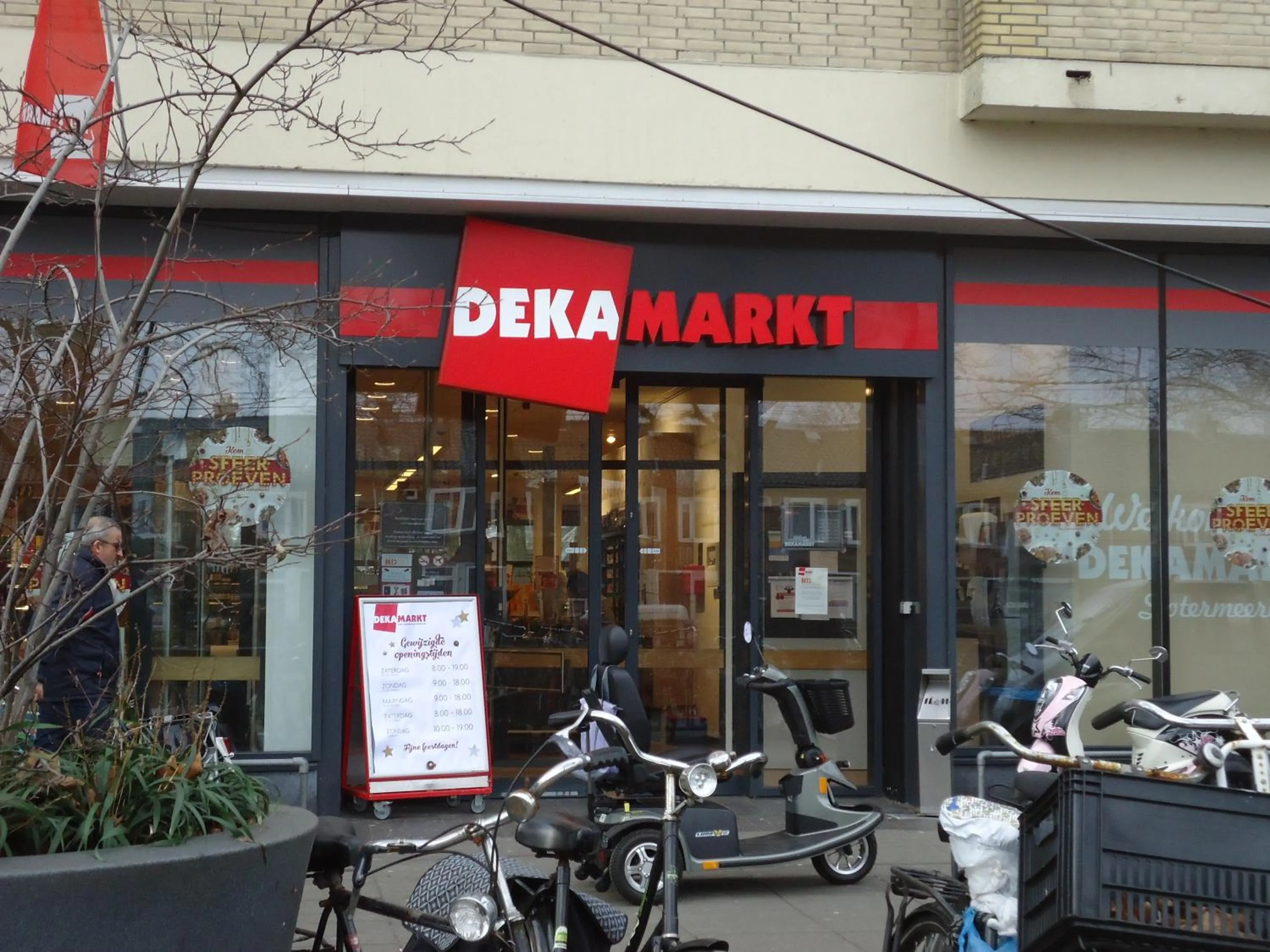 Supermarket/grocery shop in B&B Sloterpark