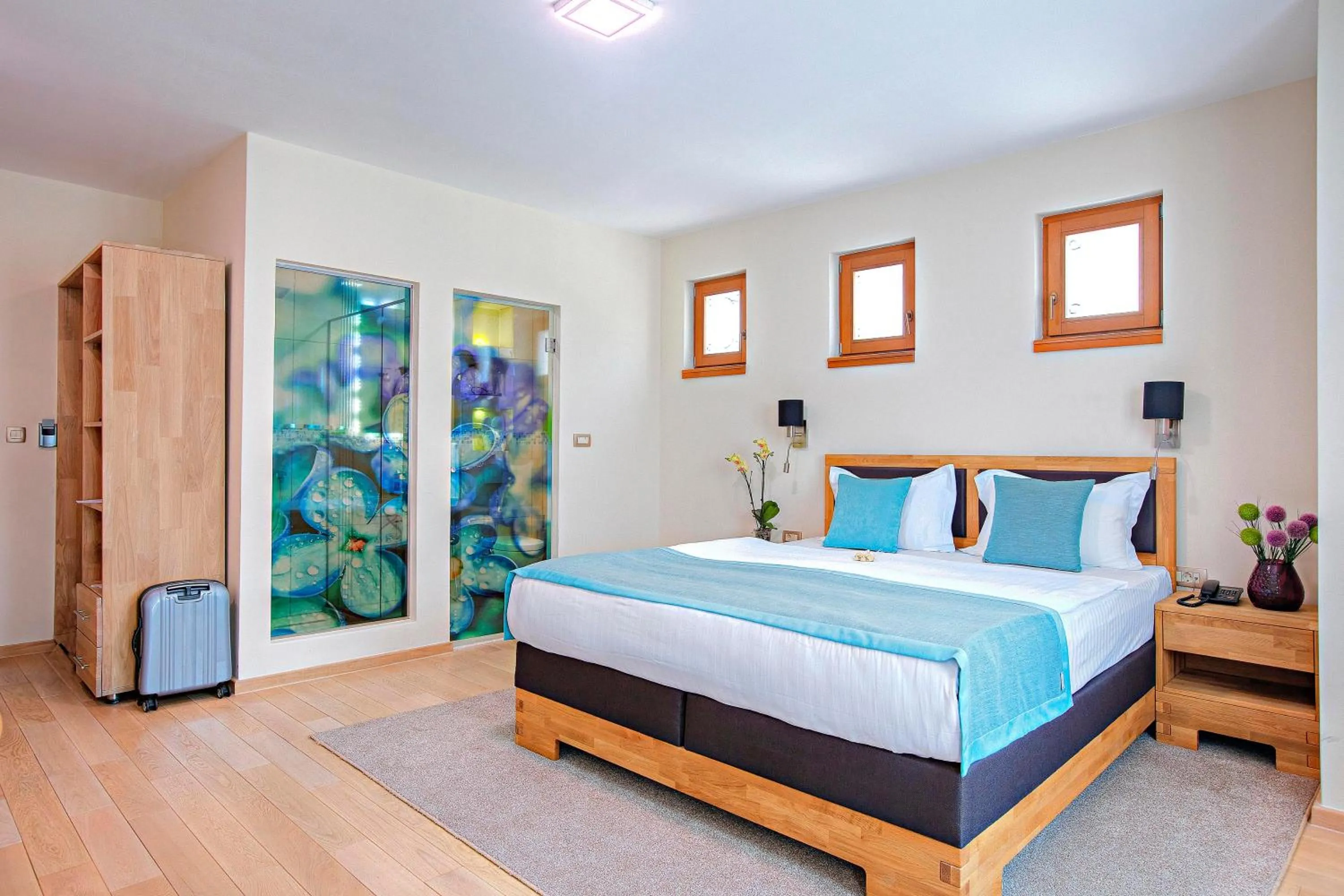 Spring, Bed in Hotel Aziza