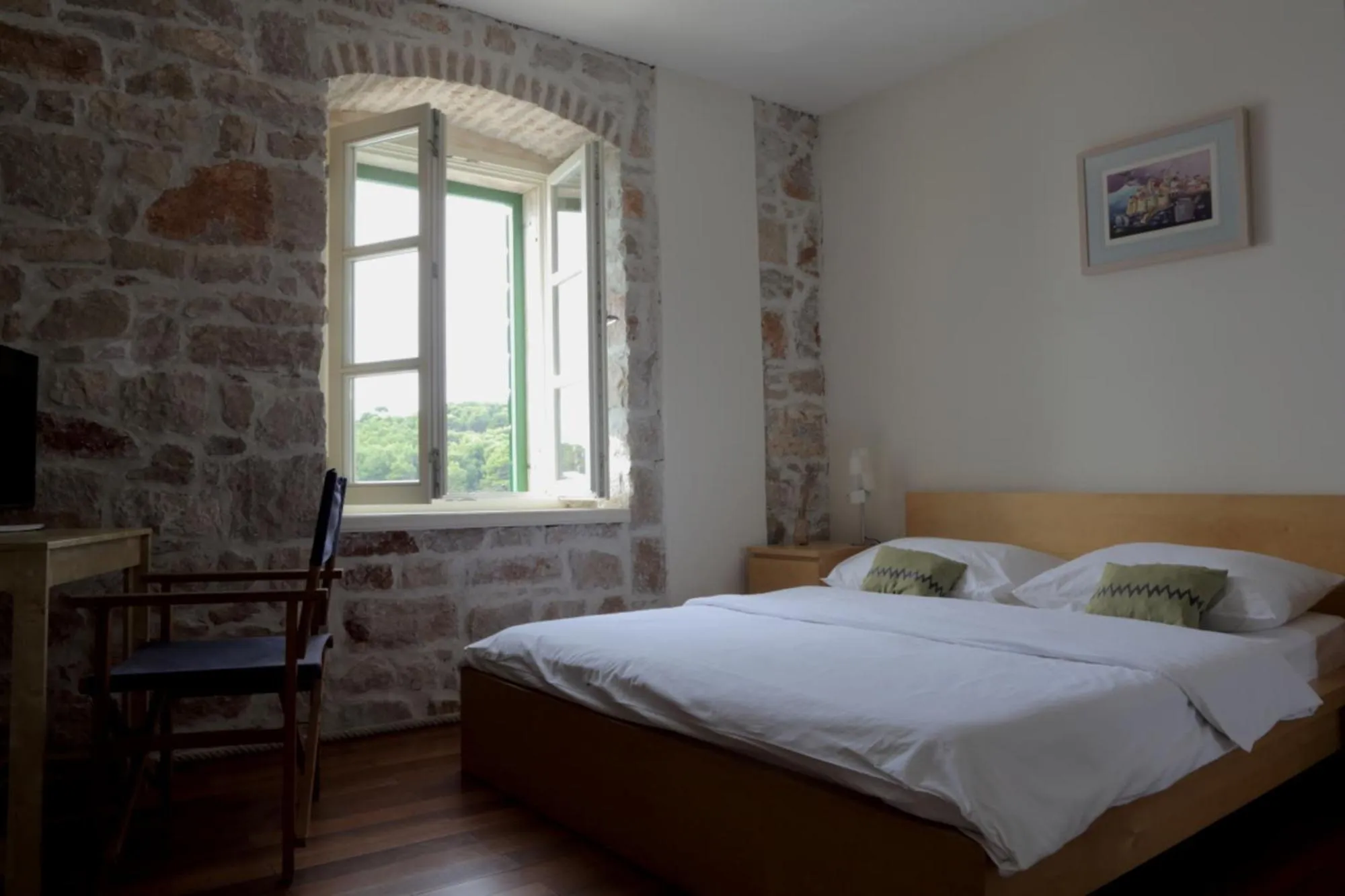 Bed in Hotel Maestral