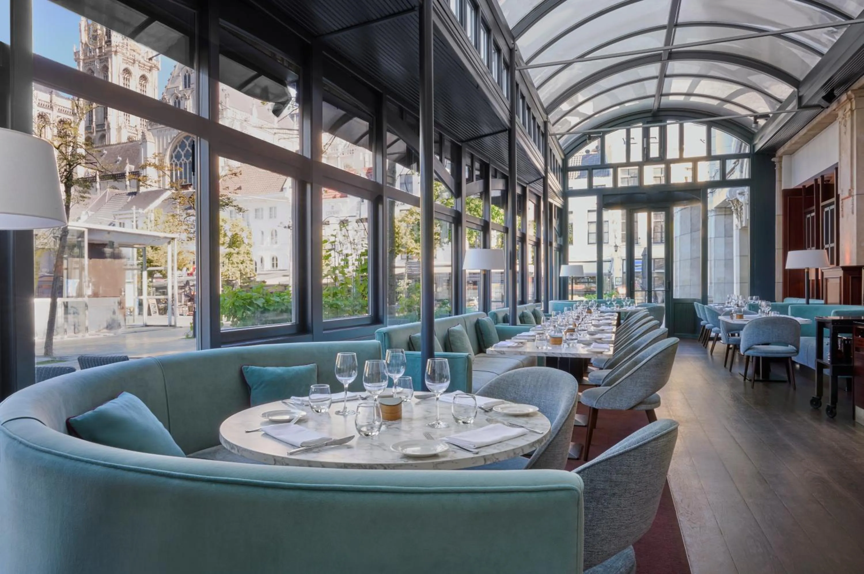 Restaurant/places to eat in Hilton Antwerp Old Town