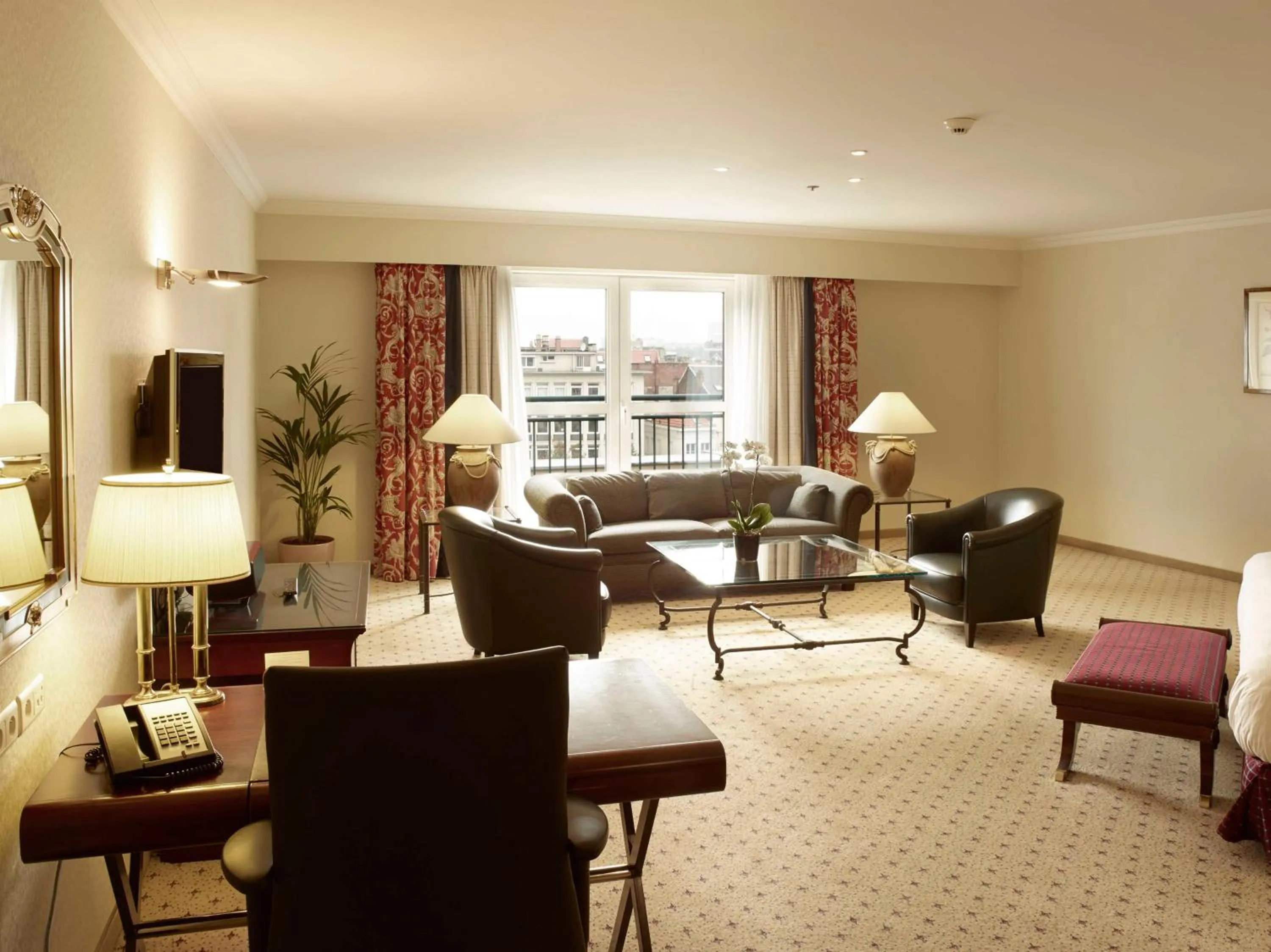 Living room in Hilton Antwerp Old Town