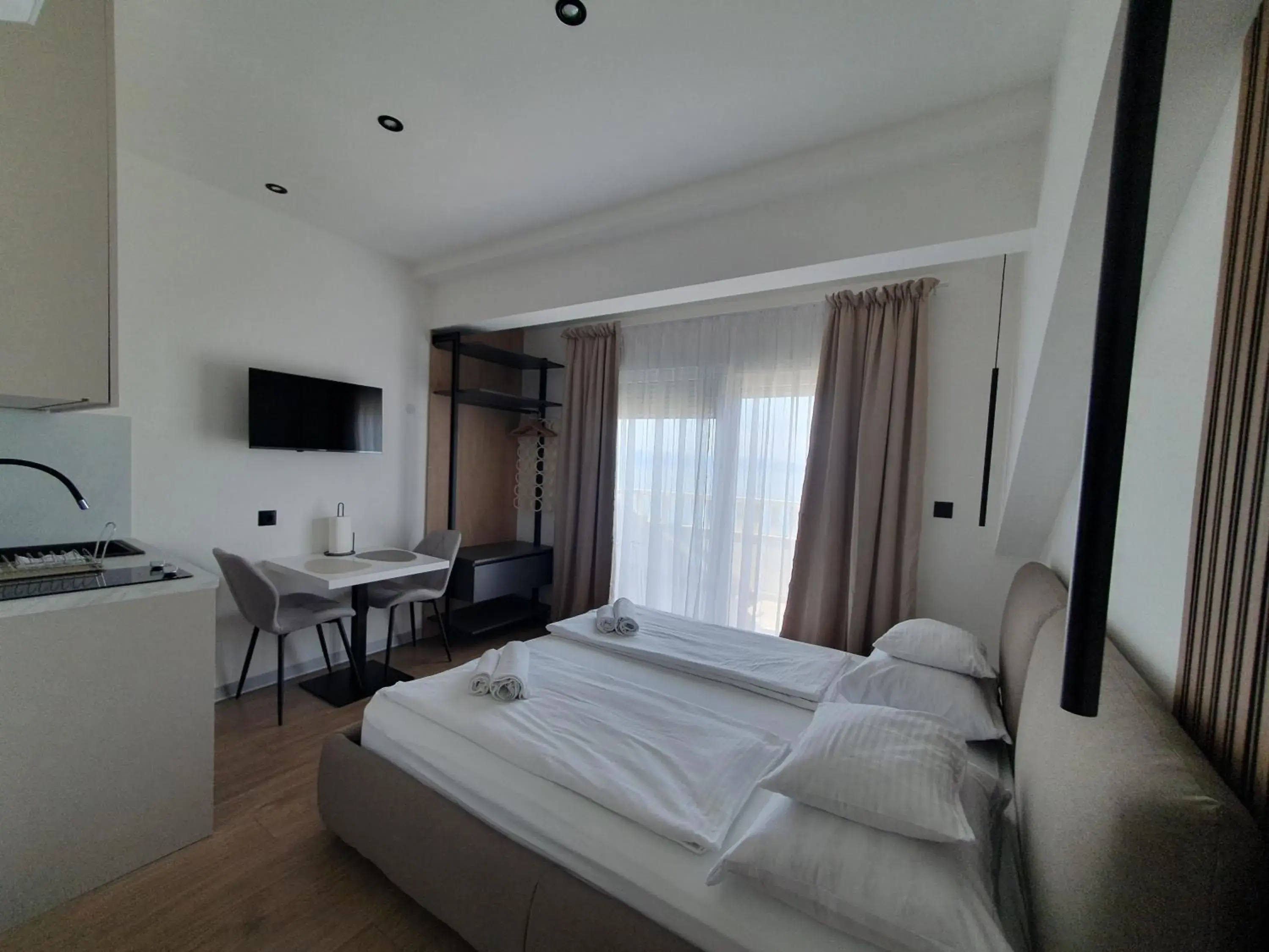 Room with Balcony and Sea View (2 Adults) in SmartStay Johnny Room with Balcony and Sea View (2 Adults) in SmartStay Johnny