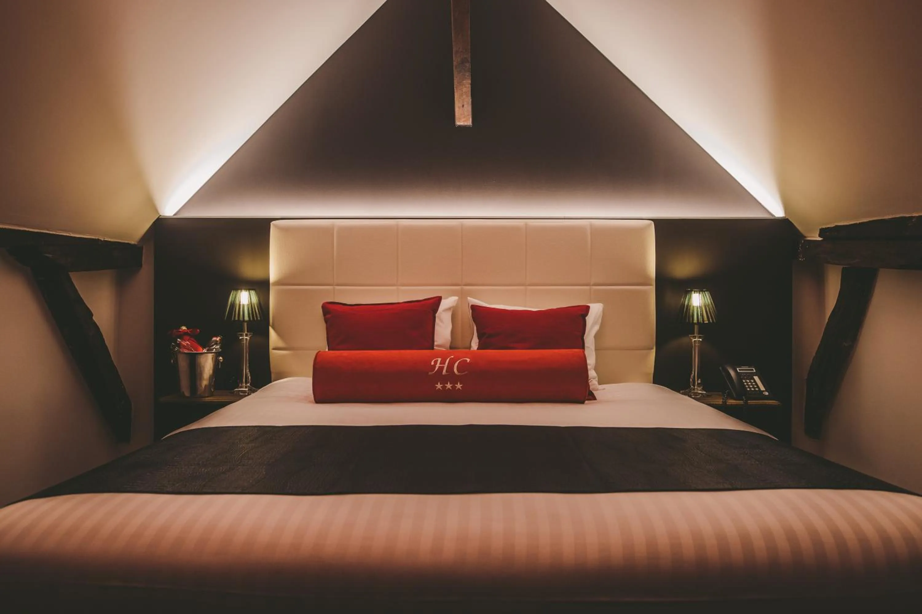 Bed in Hôtel Hors-Château - Liège Centre Historique