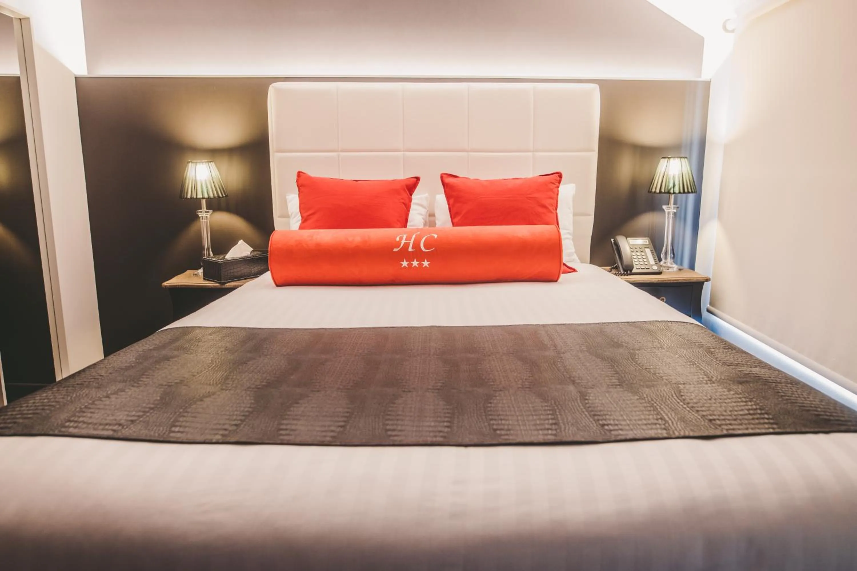 Bed in Hôtel Hors-Château - Liège Centre Historique