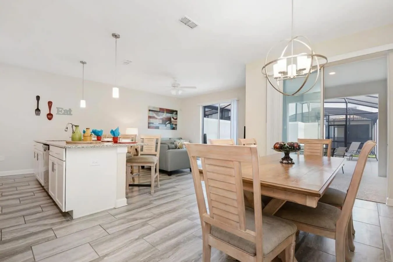 Four Bedrooms Home with Pool 3079