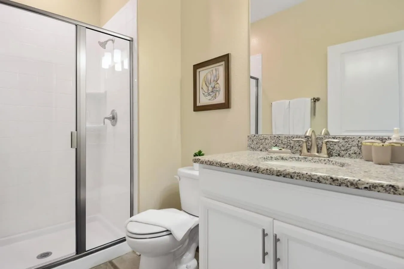 Four Bedrooms Home with Pool 3079