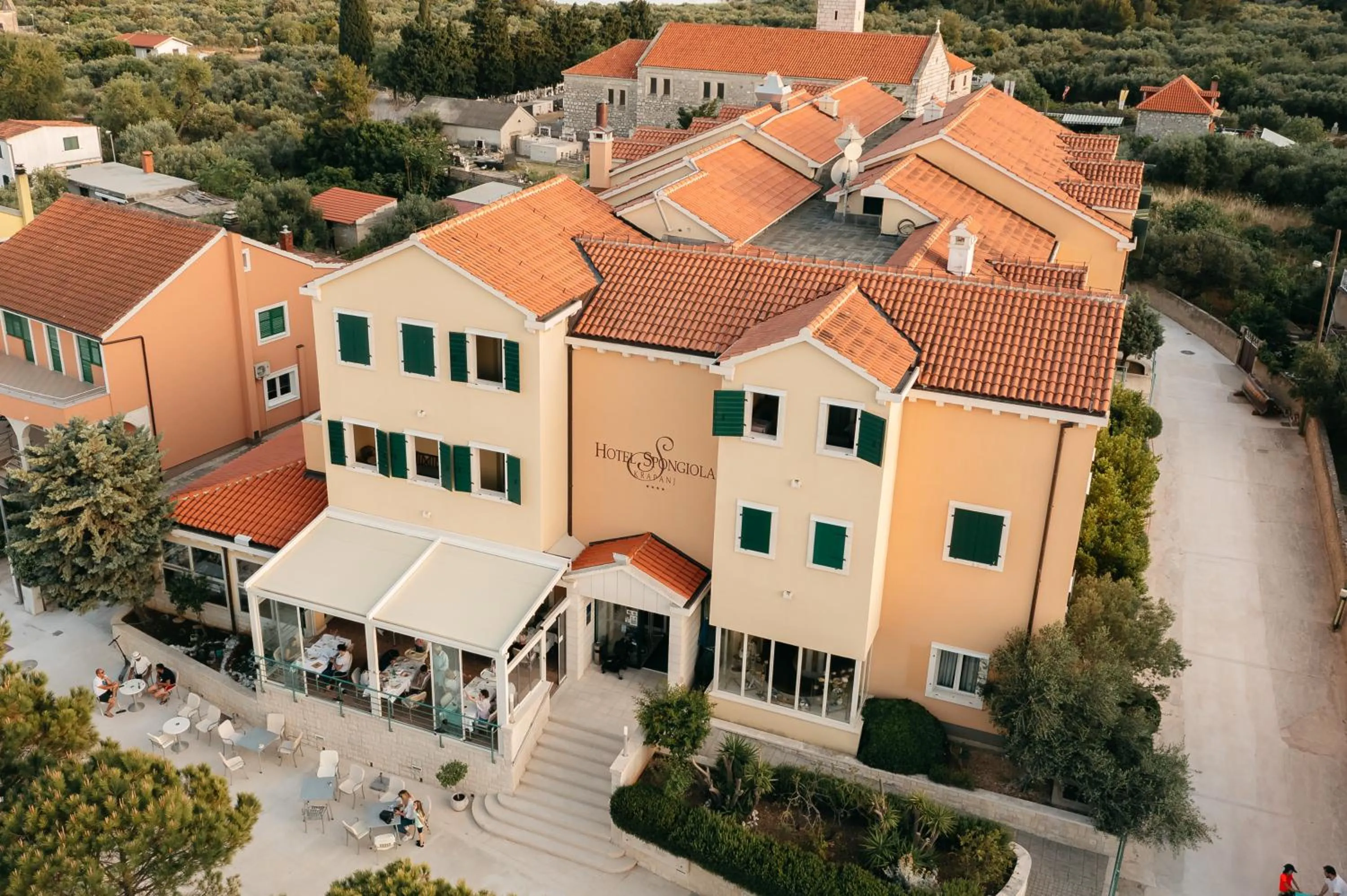 Property building in Hotel Spongiola