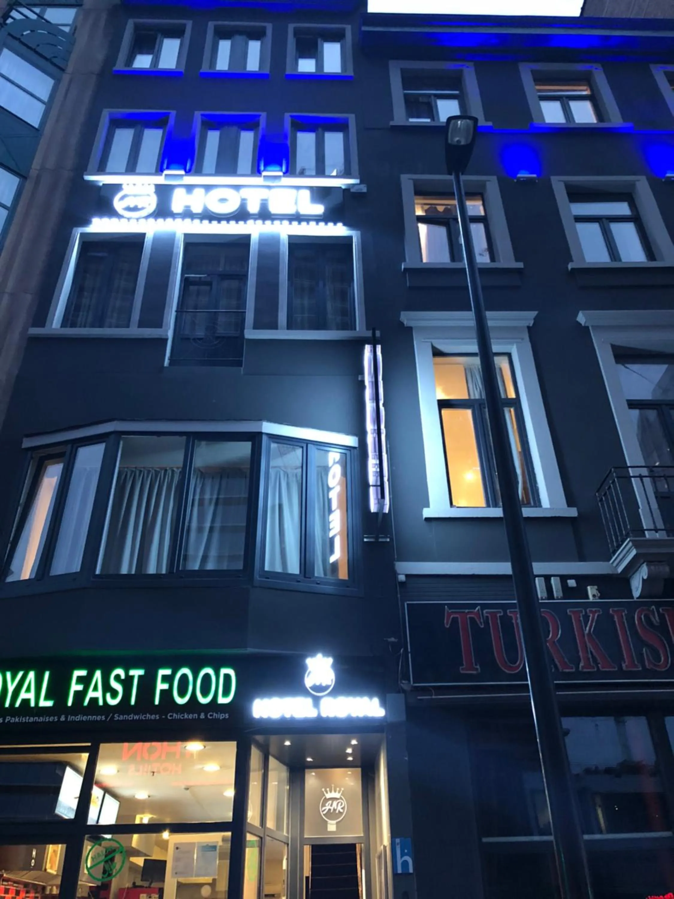 Facade/entrance in Royal Hotel