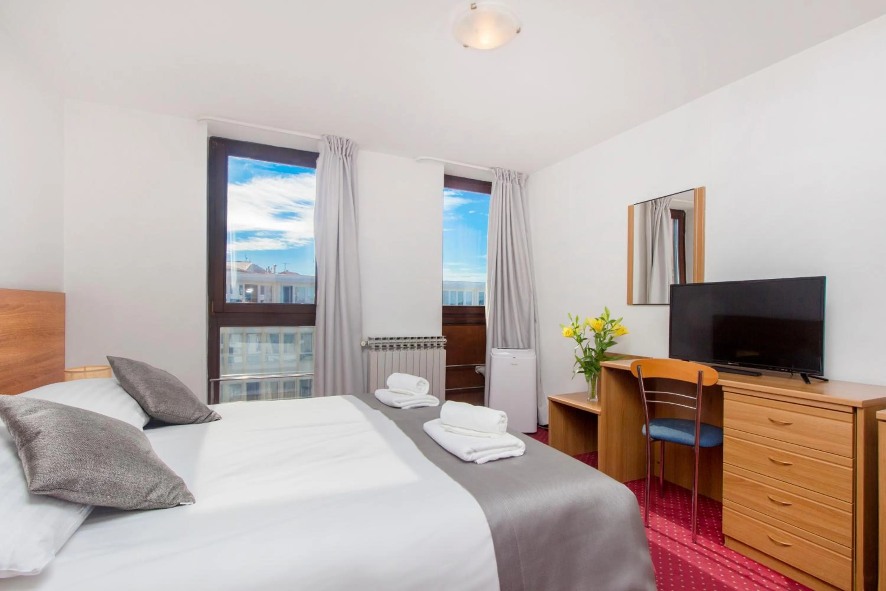 Bed in Hotel Jadran Šibenik