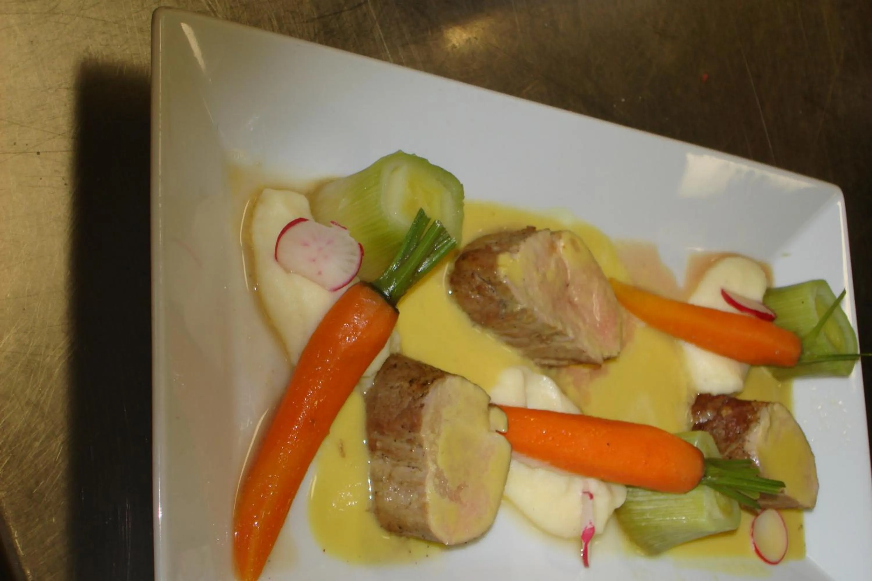 Food and drinks in Elckerlyck Inn Hotel