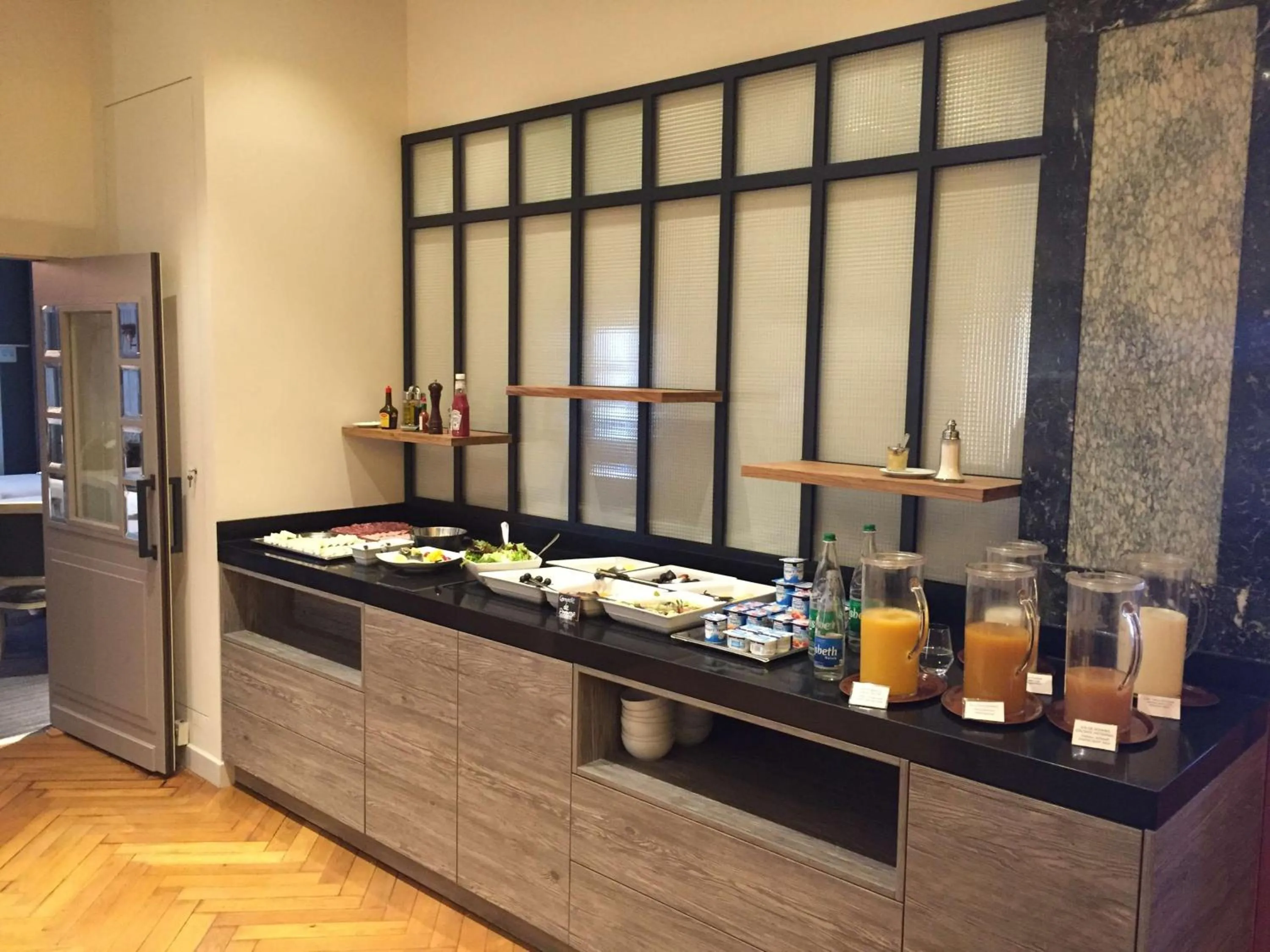 Restaurant/places to eat in Grand Hôtel Bristol