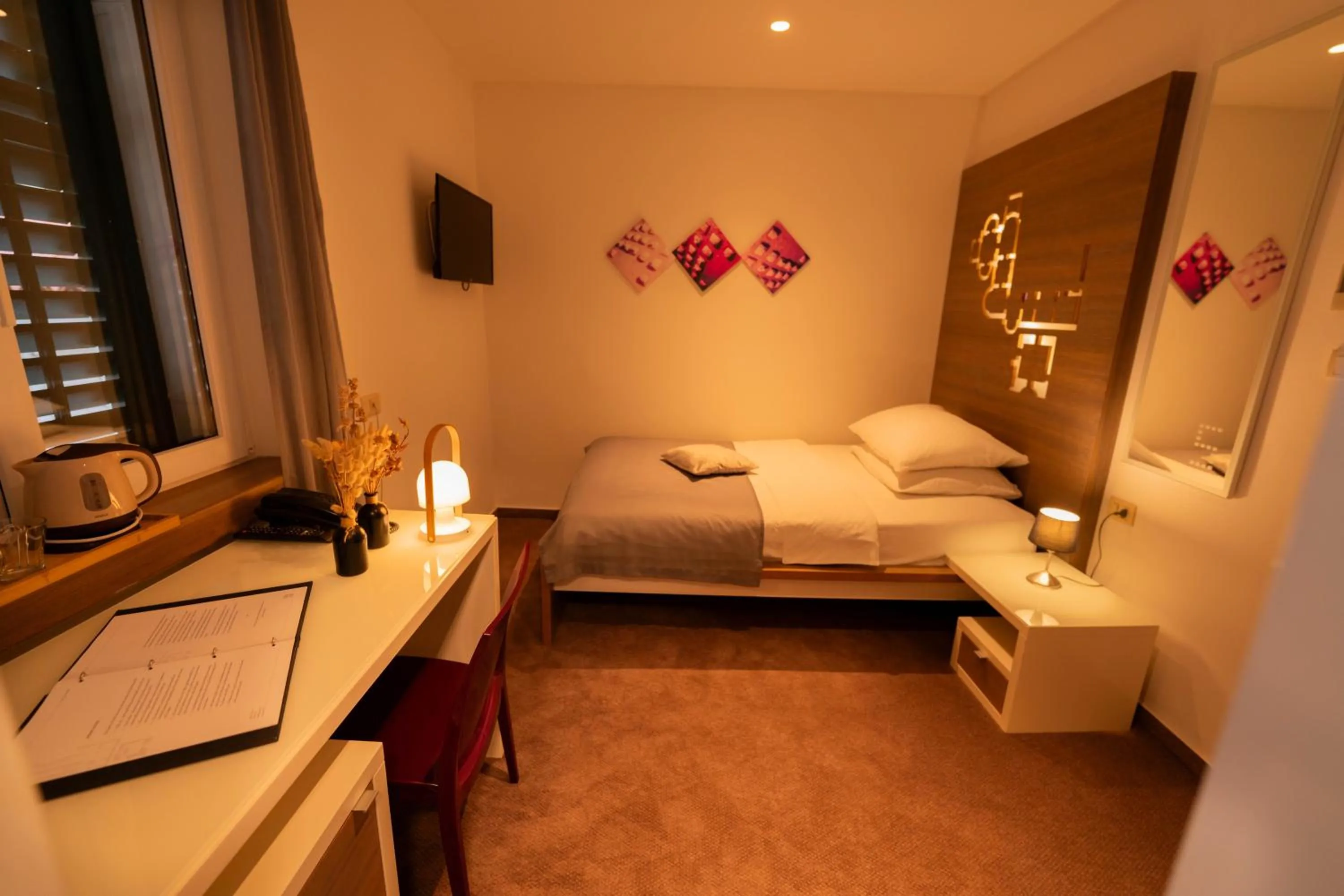 Photo of the whole room, Bed in Slavija Culture Heritage Hotel