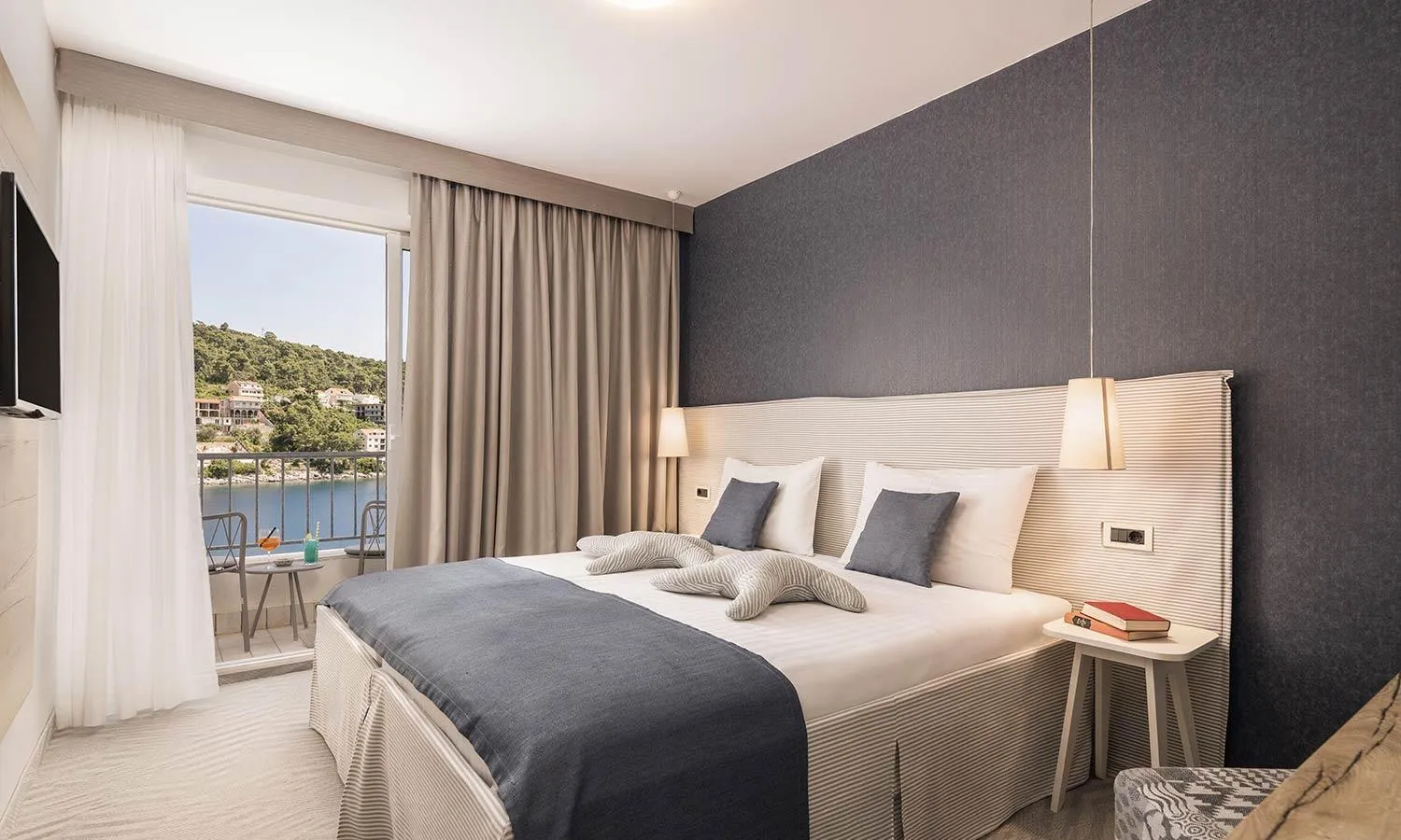 Bed in Aminess Younique Lume Hotel