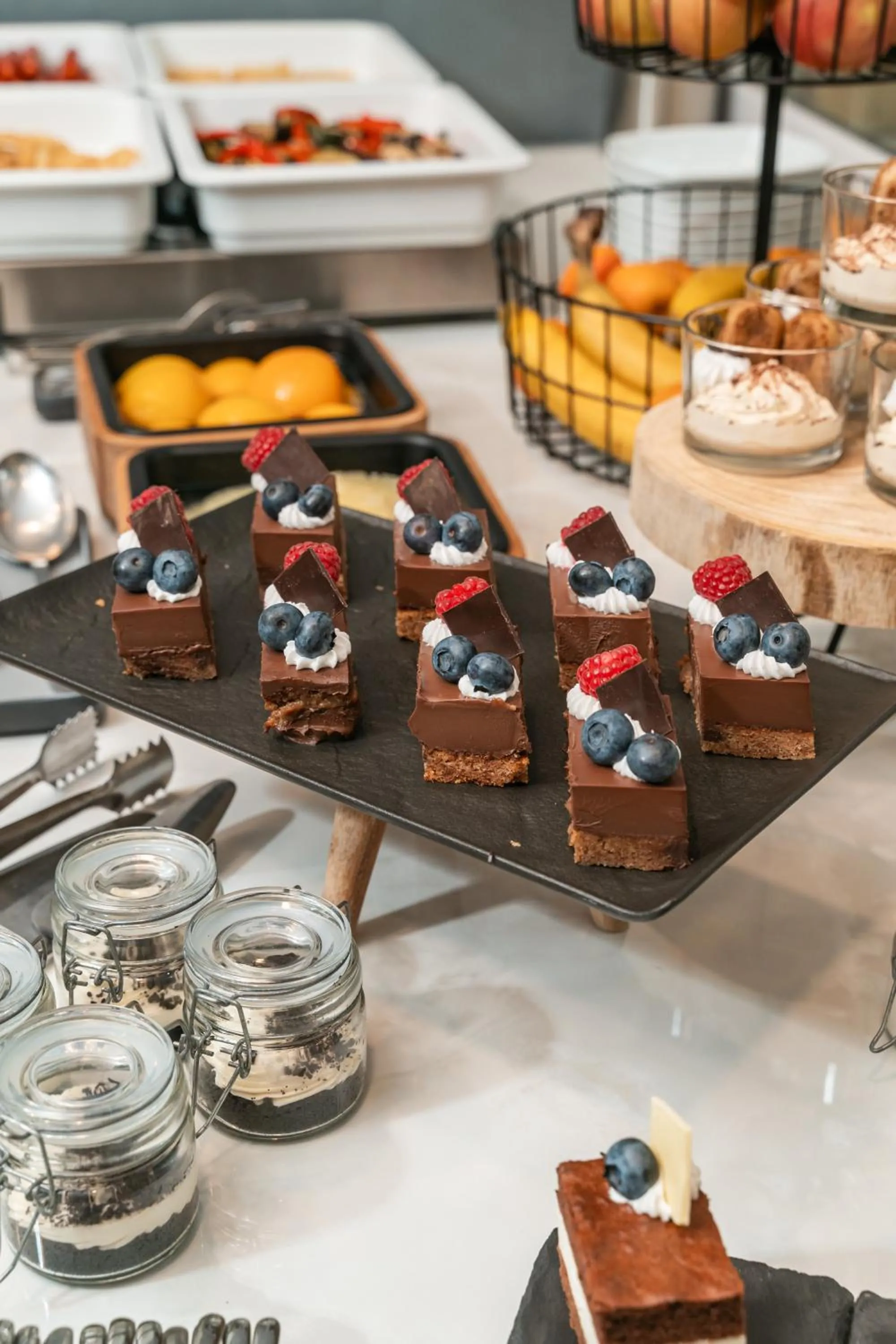 Food and drinks in Berkeley Hotel