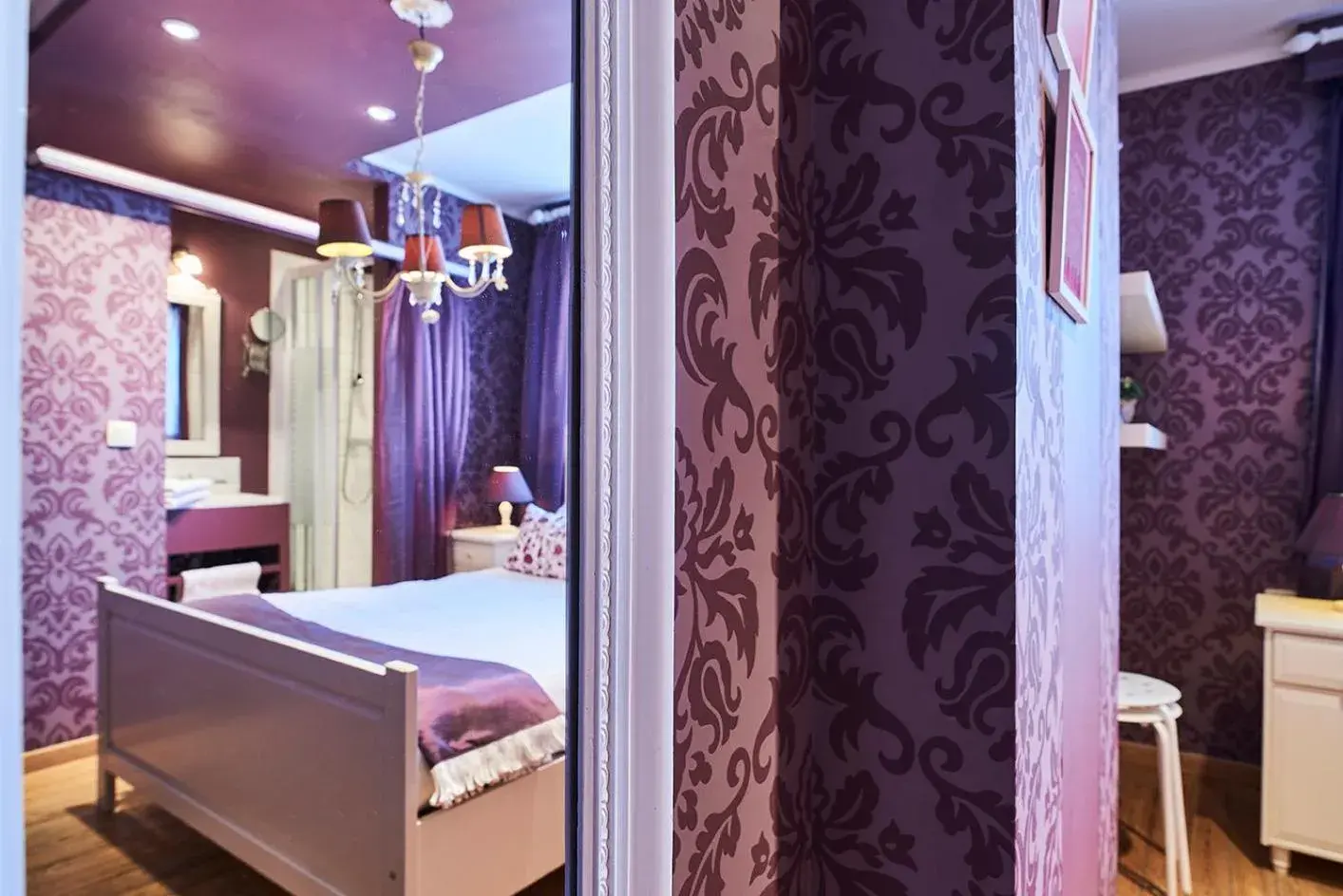 Double Room with Shower - single occupancy in Full House Hotel Double Room with Shower - single occupancy in Full House Hotel