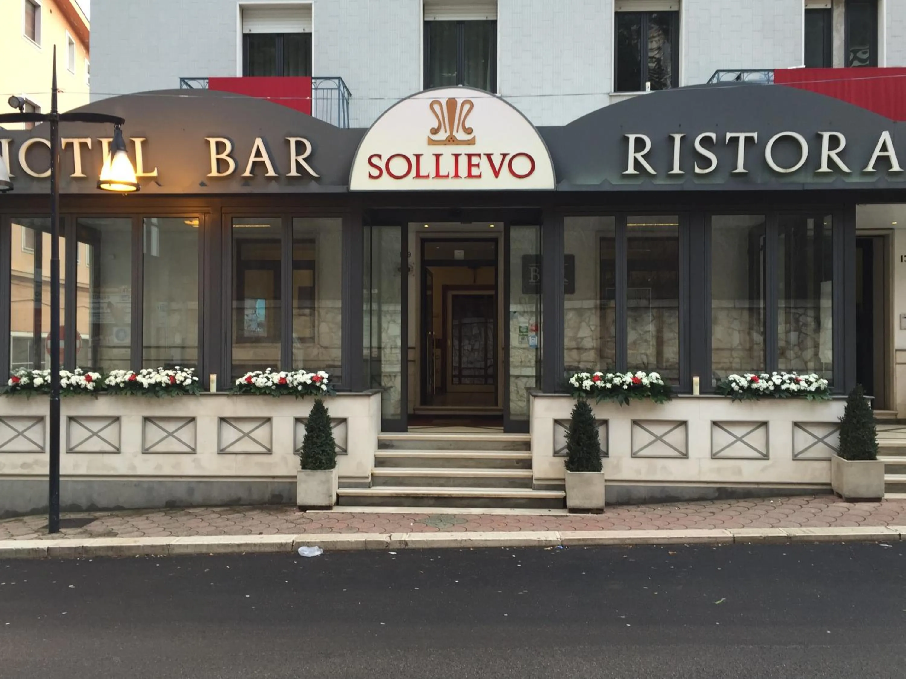 Facade/entrance in Hotel Sollievo