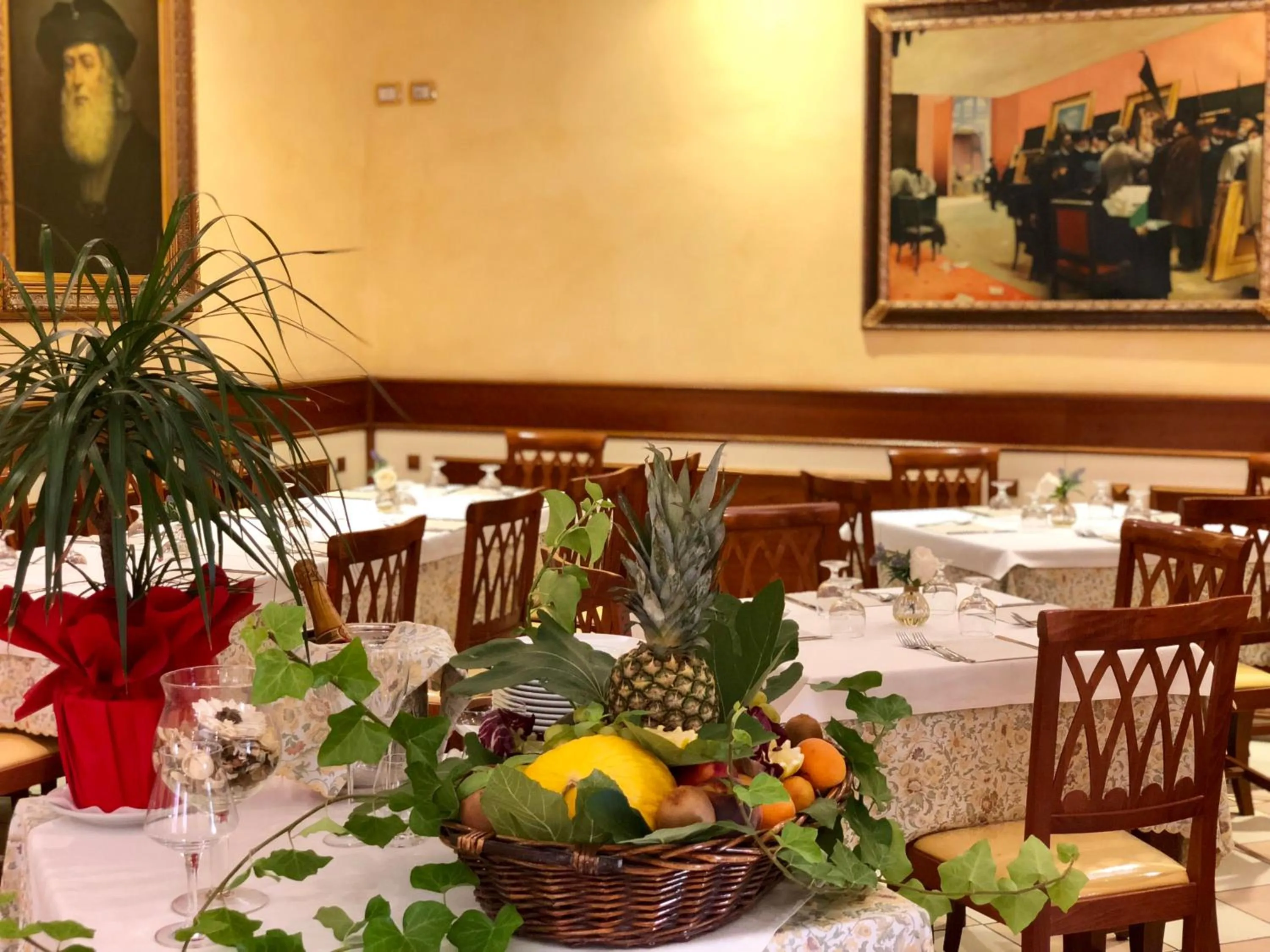 Restaurant/places to eat in Hotel Sollievo