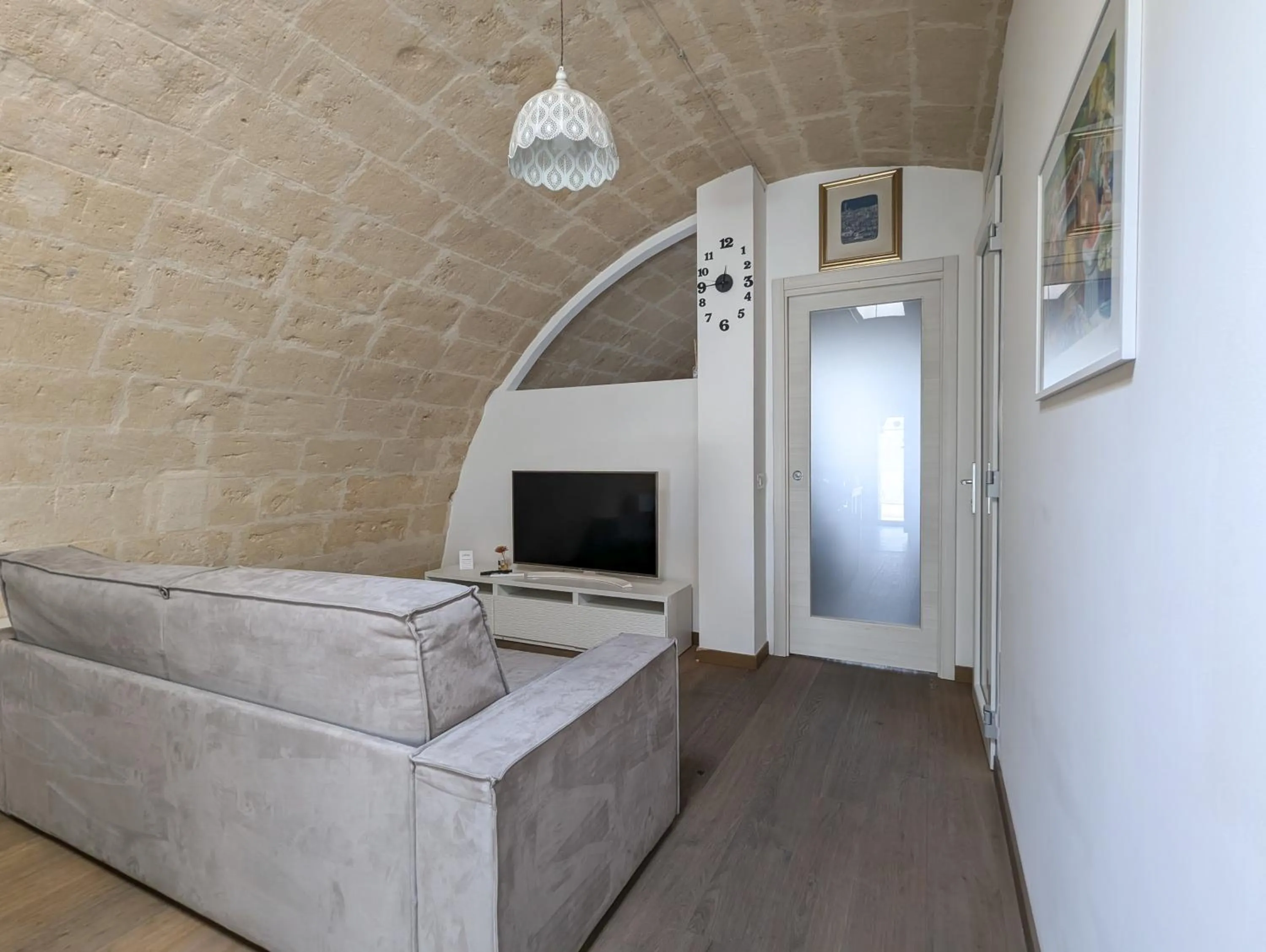 TV and multimedia in Il Peccato Originale