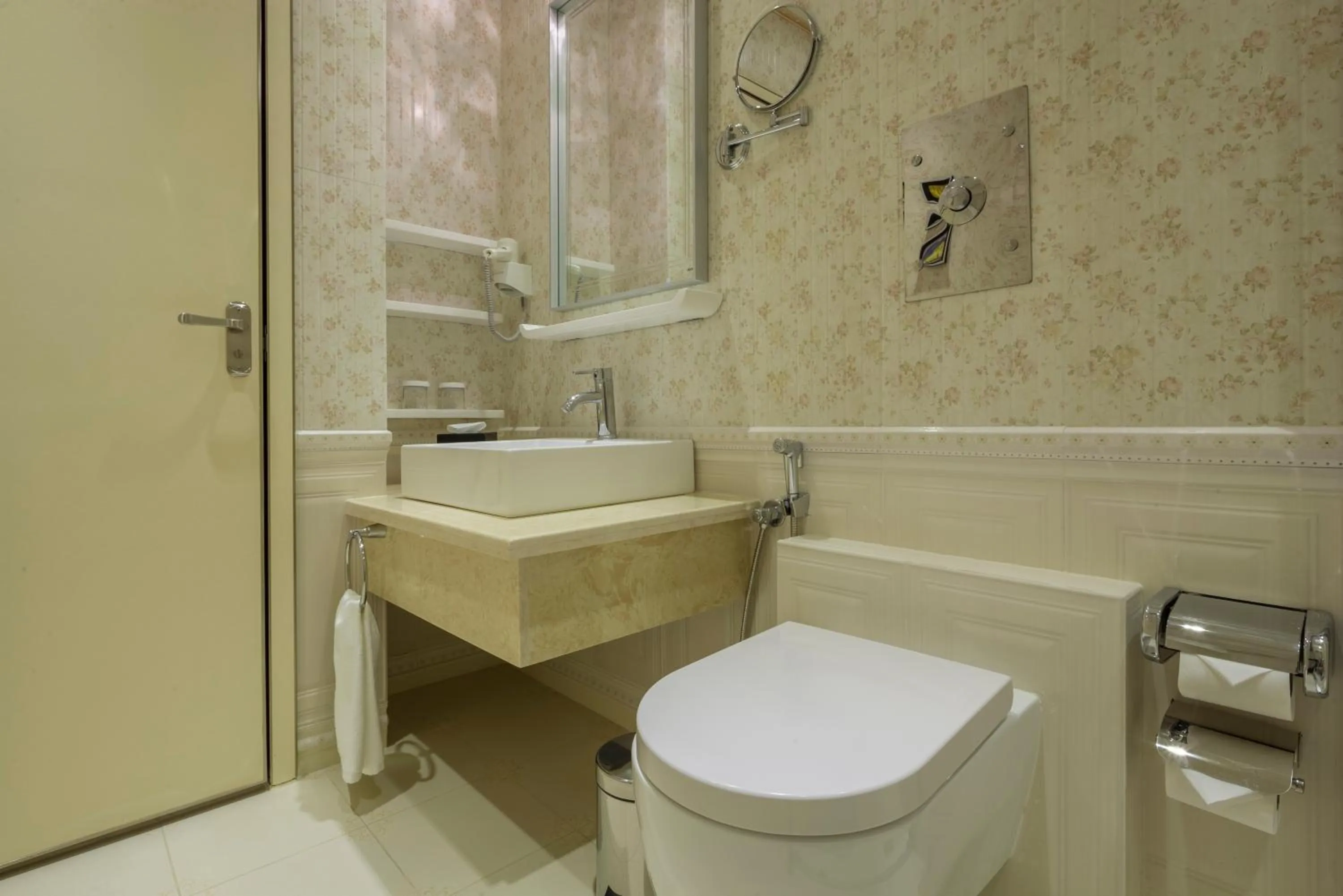 Toilet in Al Ahsa Grand Serviced Apartment