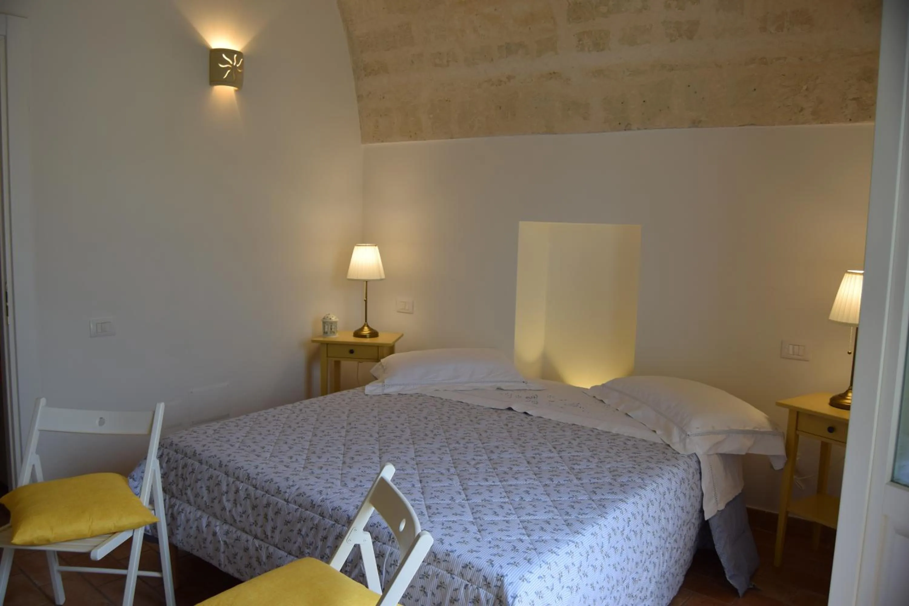 Photo of the whole room, Bed in Roseus La Casa Vacanze nei Sassi