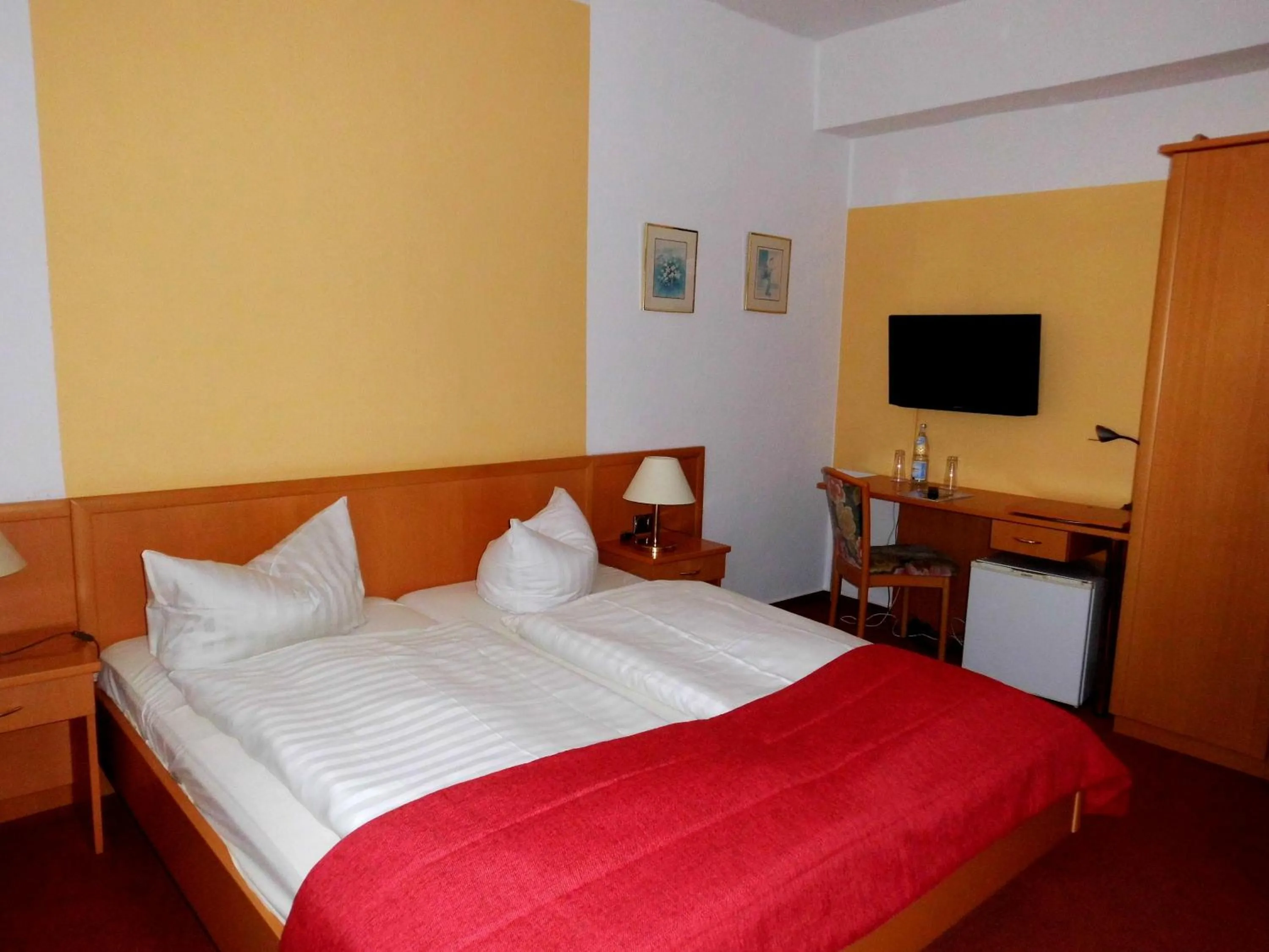 Photo of the whole room, Bed in Hotel Seerose