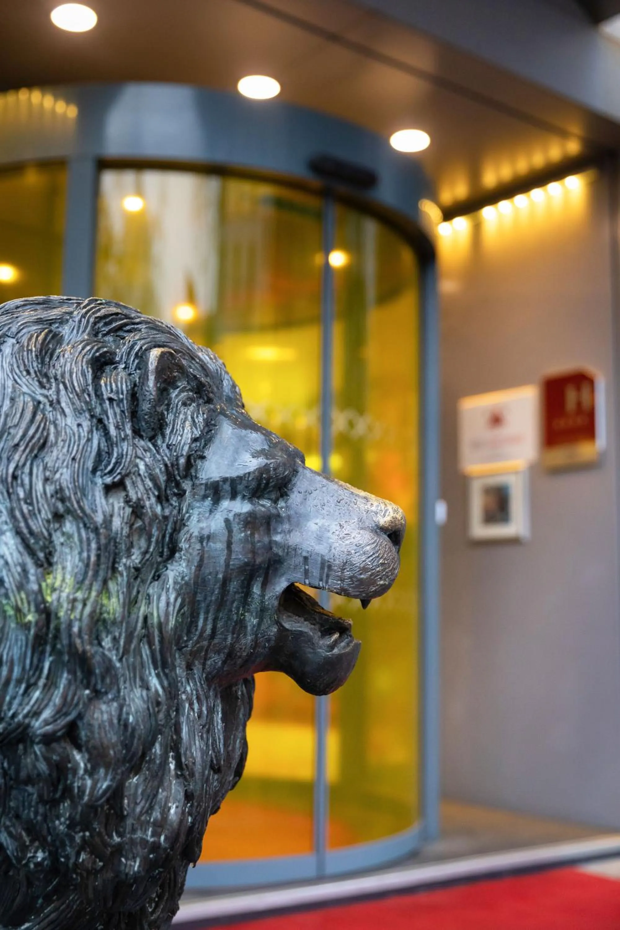 Property building in Hôtel Charlemagne by Happyculture