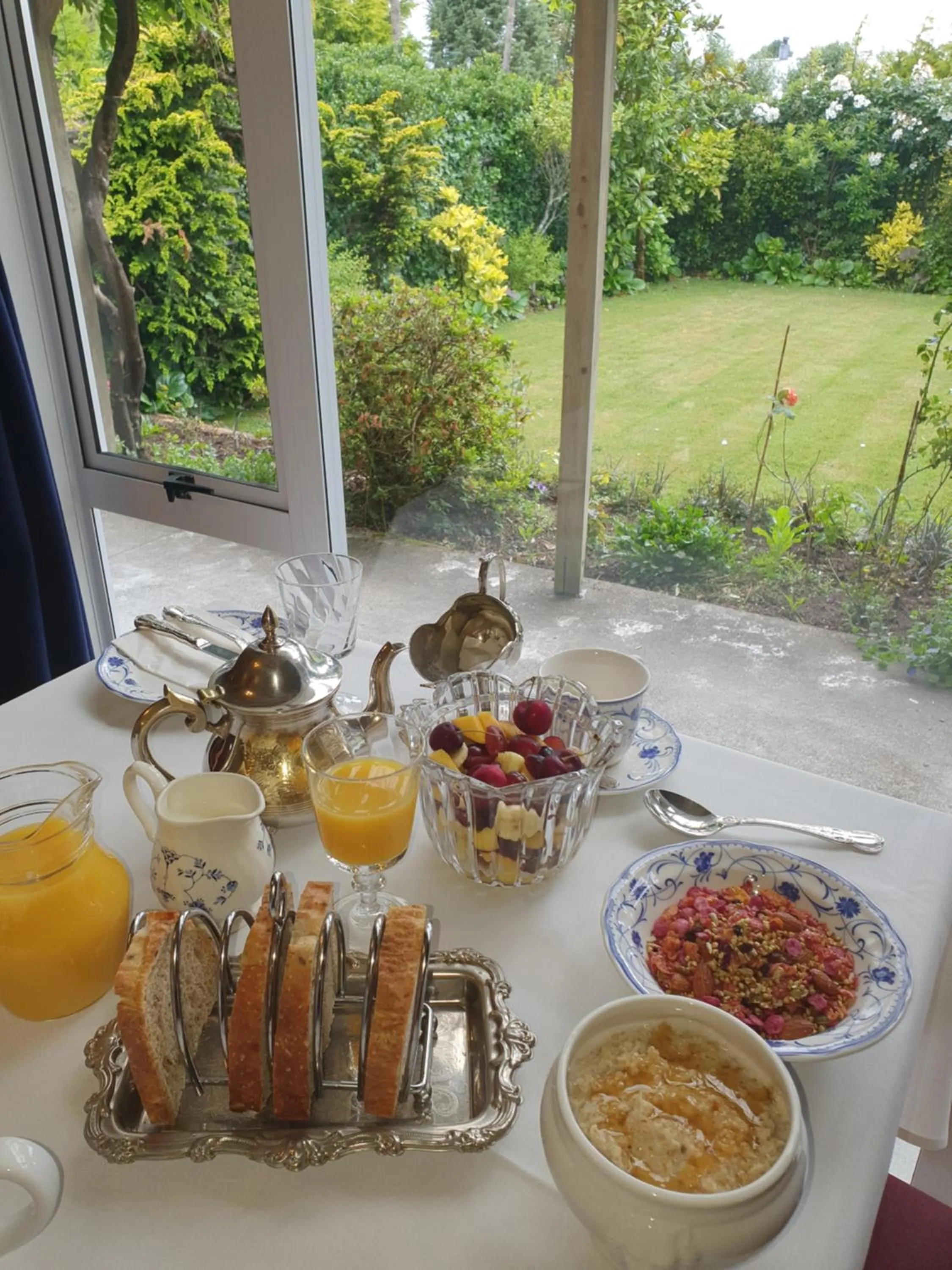Breakfast in Tongariro Crossing Lodge