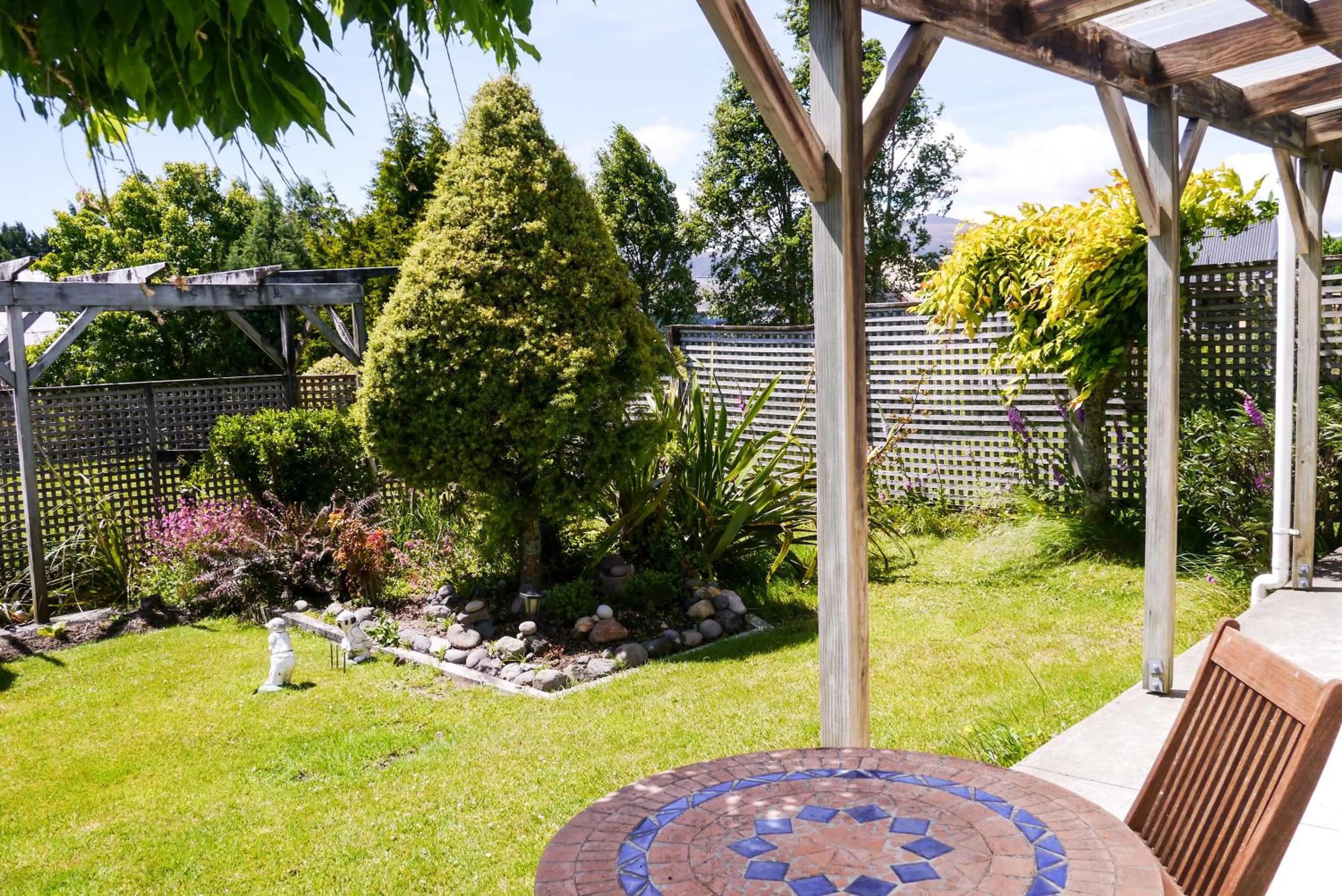 Day in Tongariro Crossing Lodge