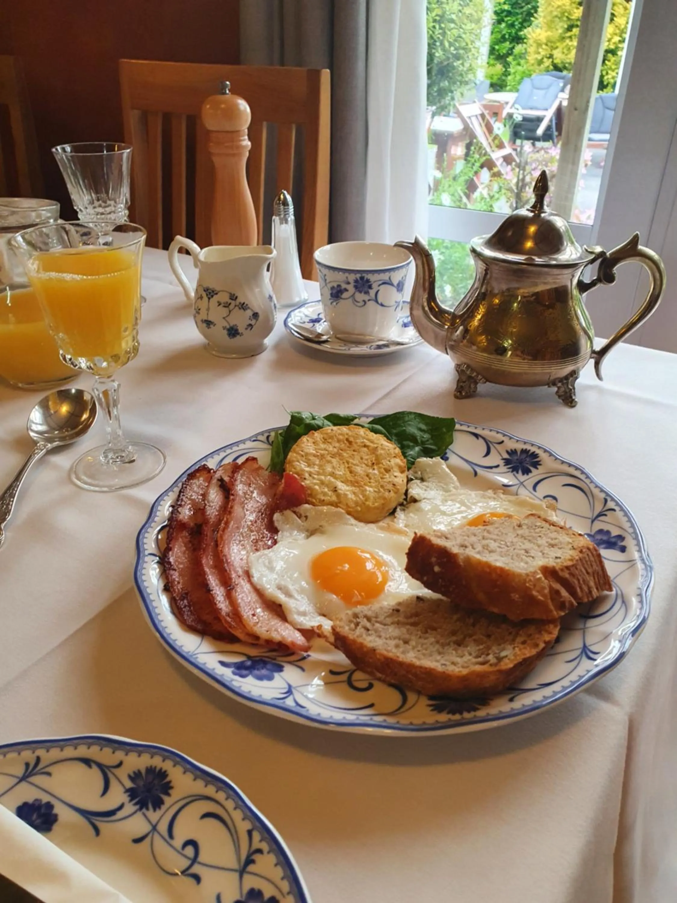 Breakfast in Tongariro Crossing Lodge