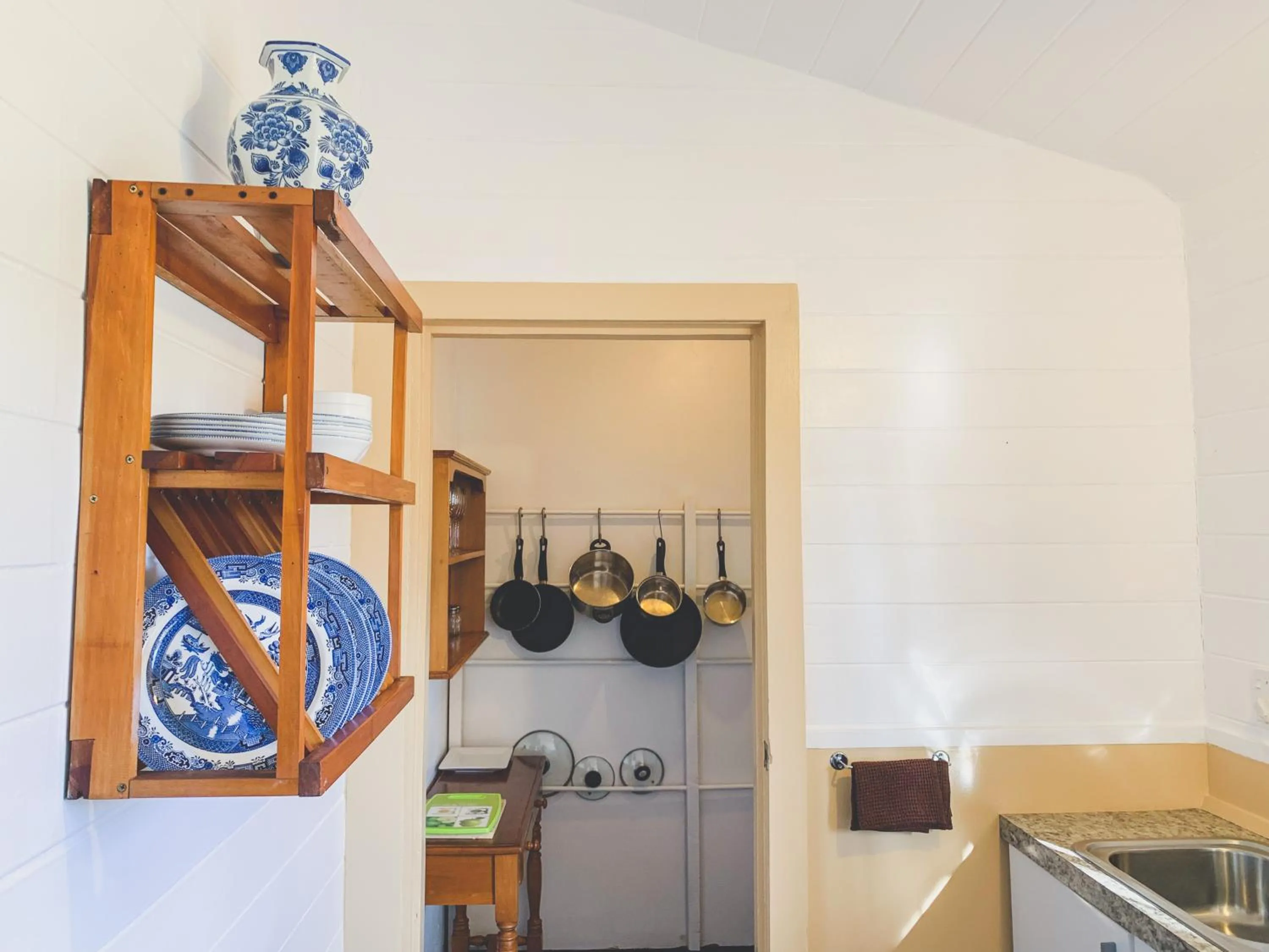Communal kitchen in Tongariro Crossing Lodge