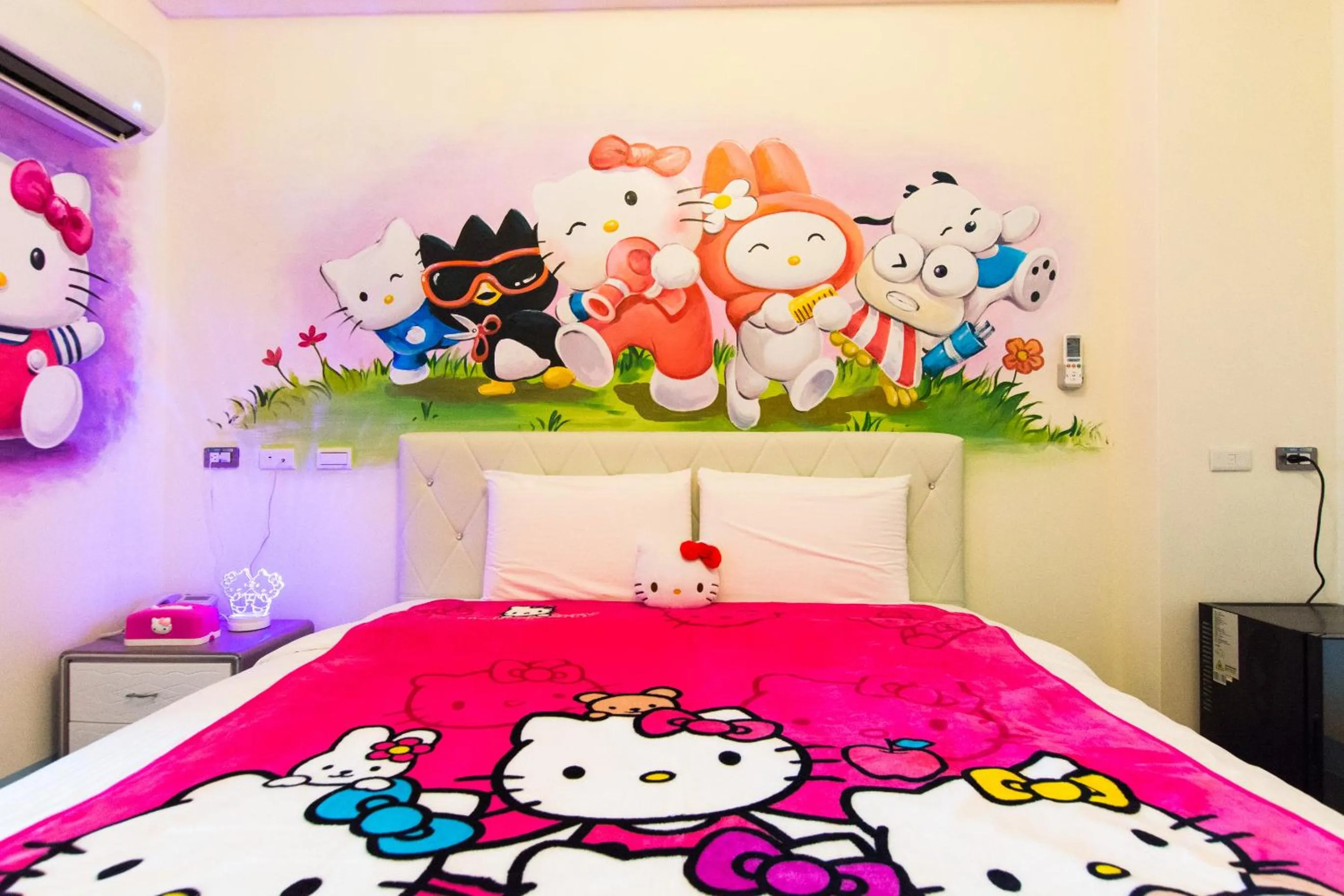 Photo of the whole room, Bed in Melinda Resort