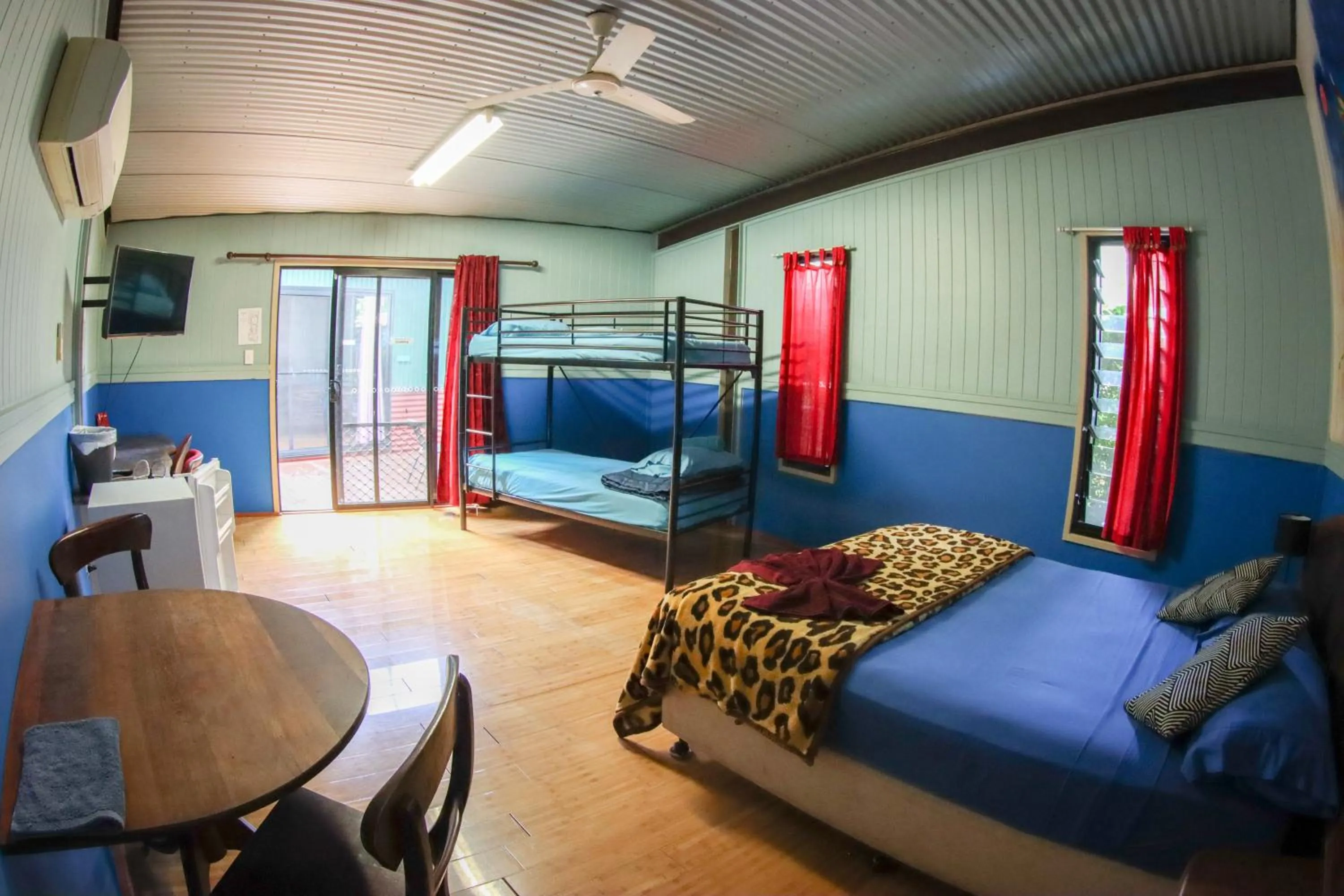 Photo of the whole room, Bed in Batchelor Butterfly Farm