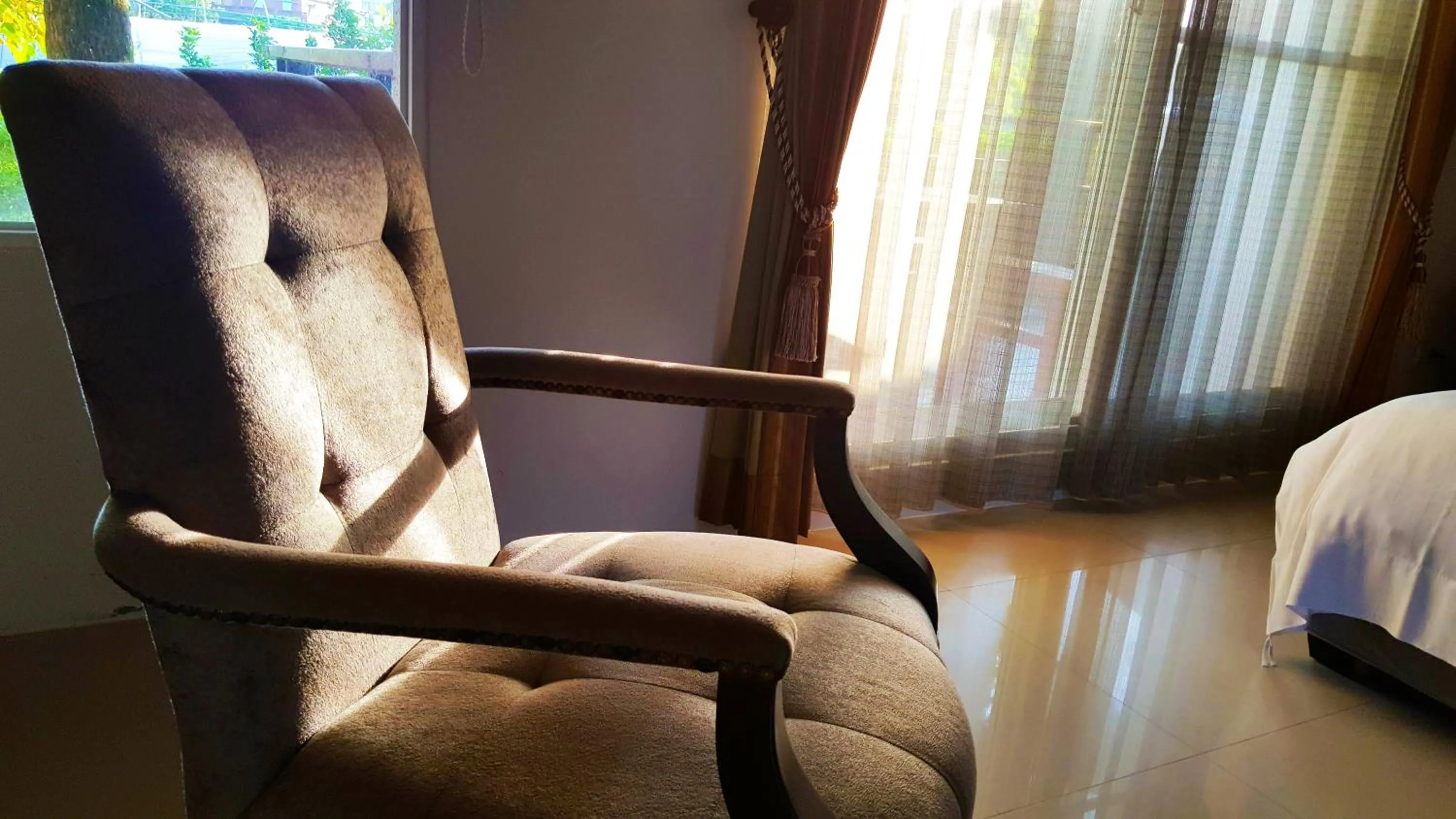 Living room, Bed in The House of Water