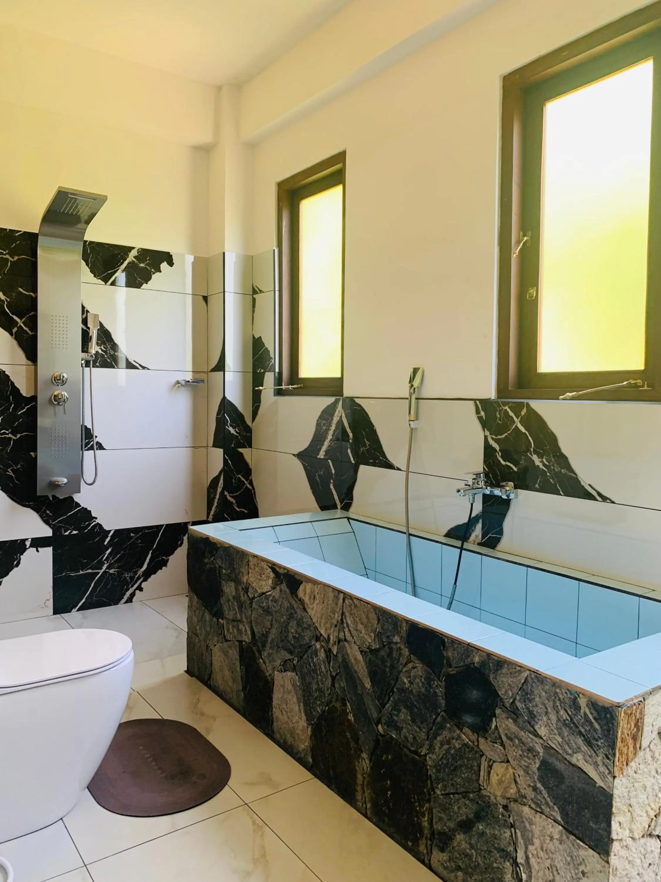 Toilet in Ella Dream Mount