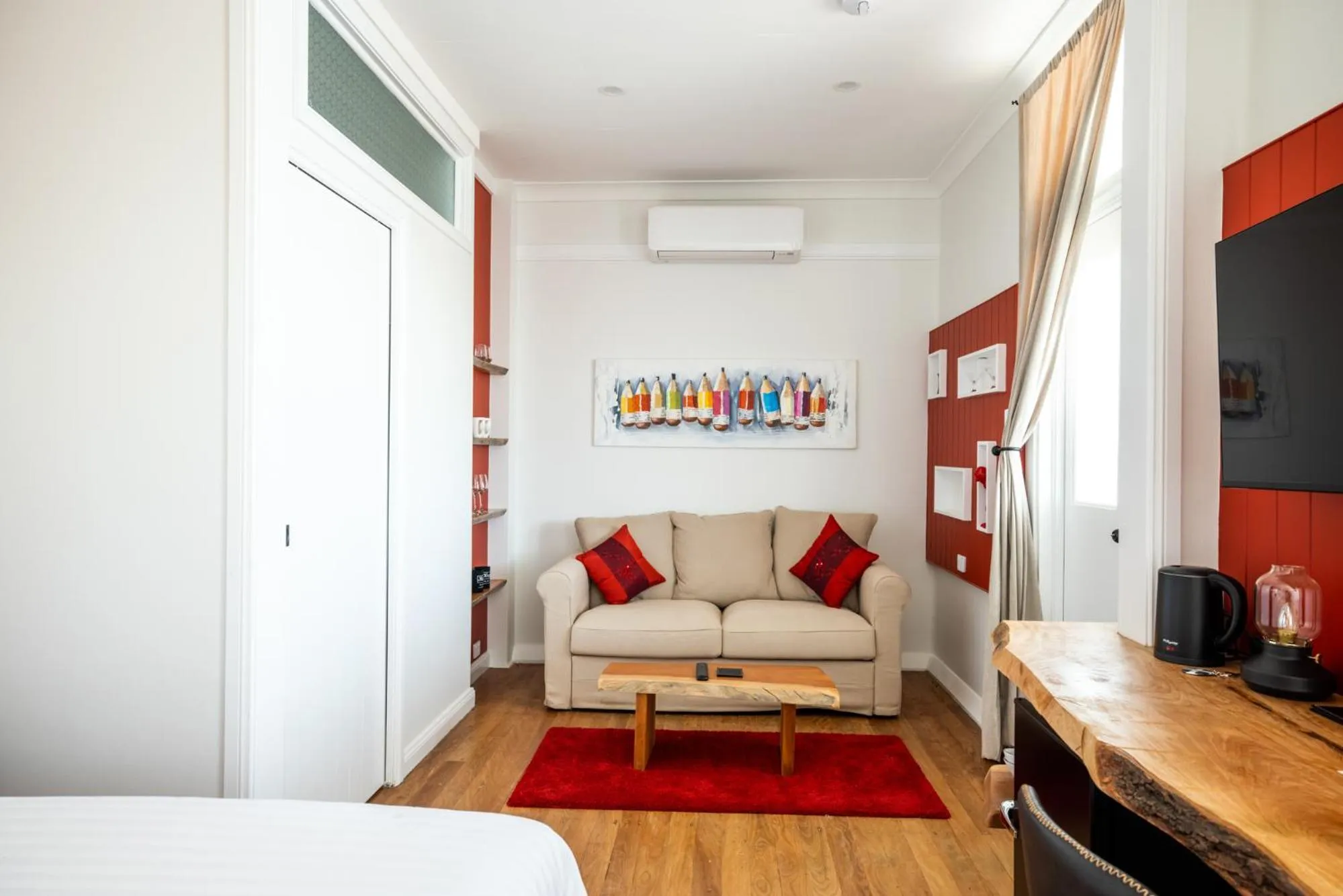 Living room, Bed in Kernow - Minimum age 18