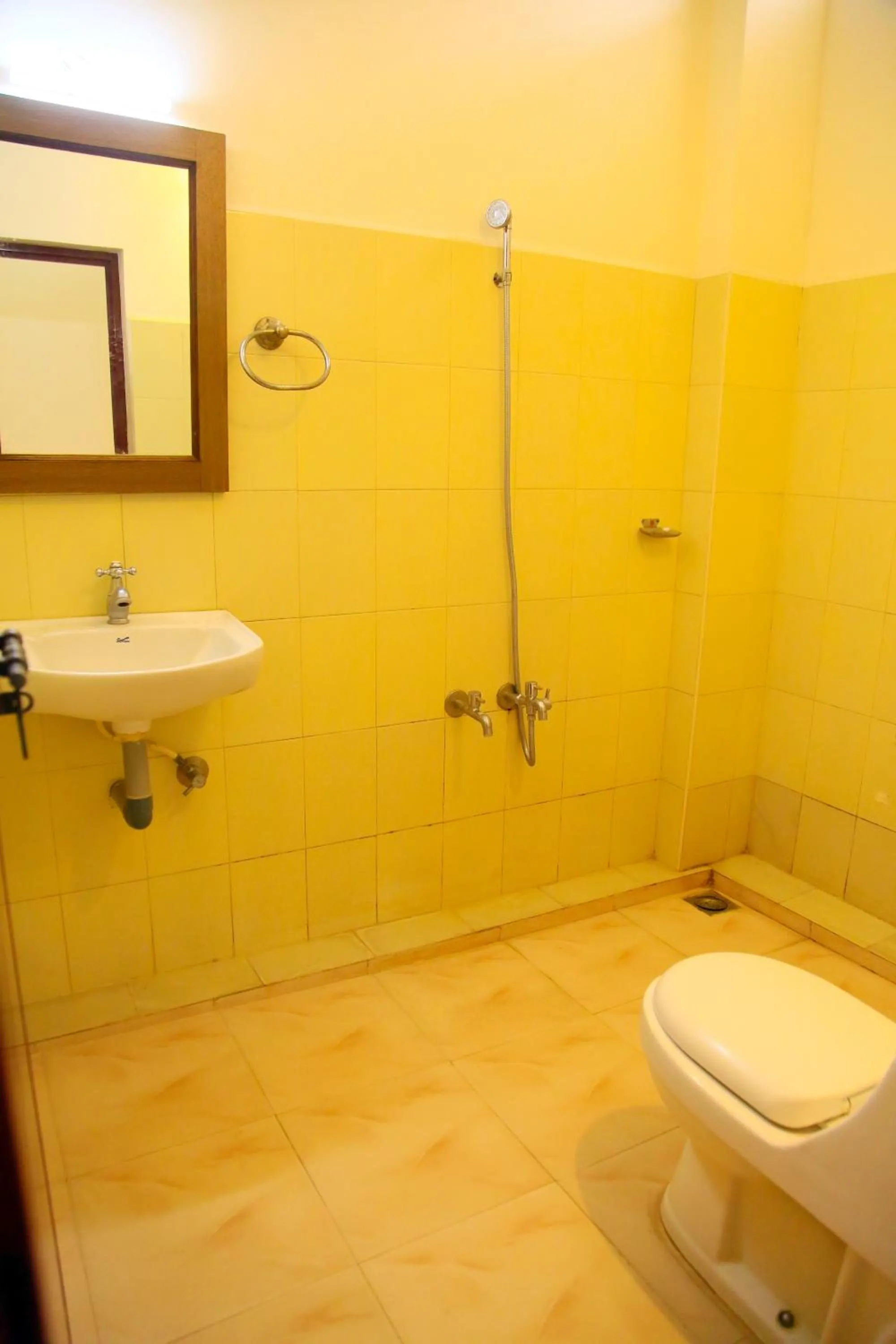 Shower in Highrange Plaza