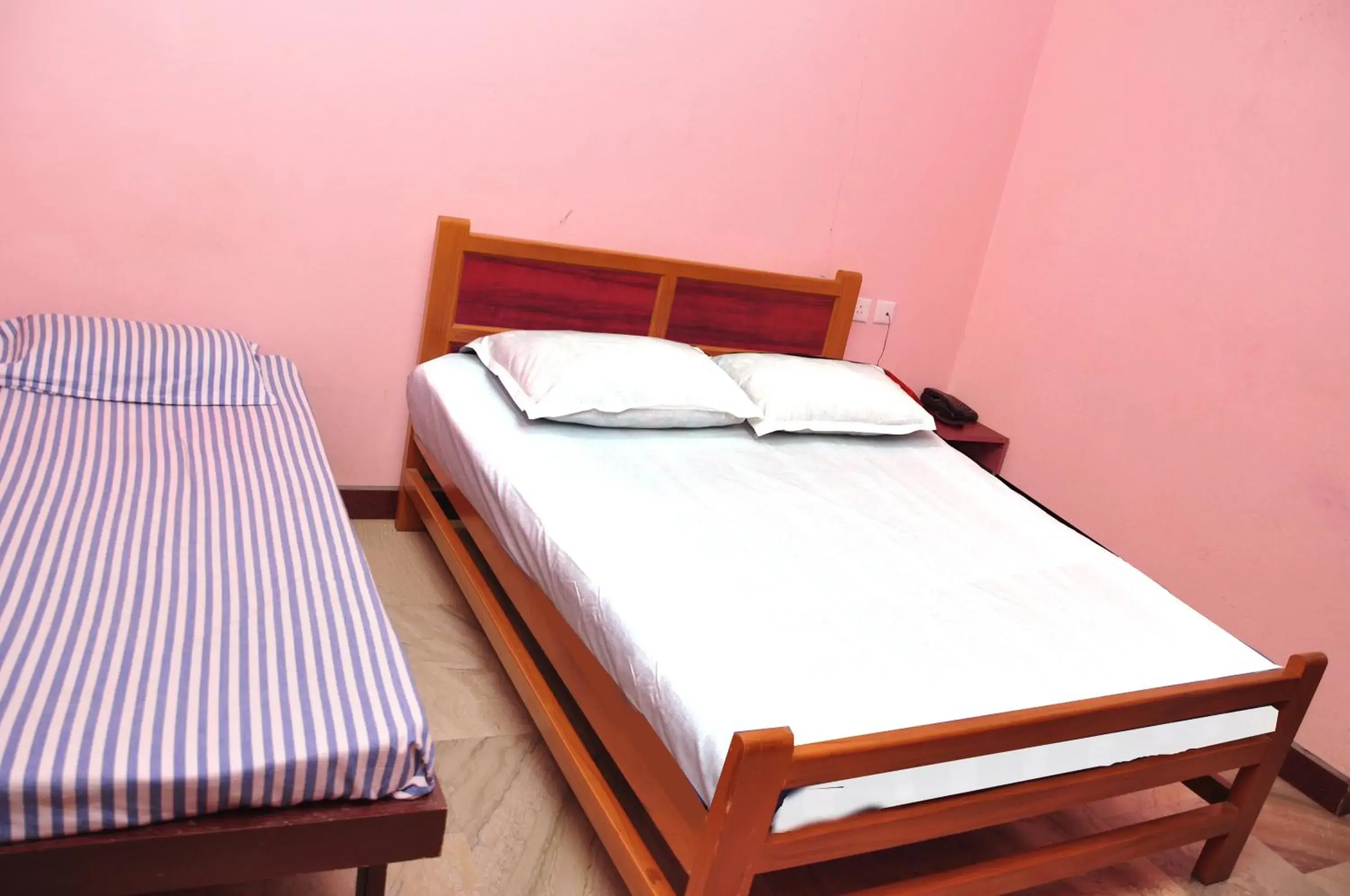 Basic Triple Room in Arunaachalaa Inn Basic Triple Room in Arunaachalaa Inn