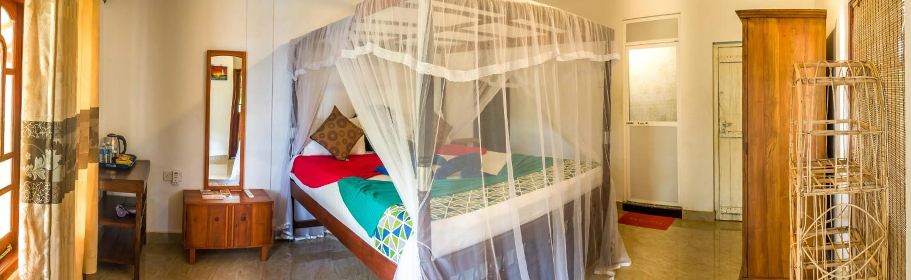 Photo of the whole room, Bed in Mama's place Mirissa