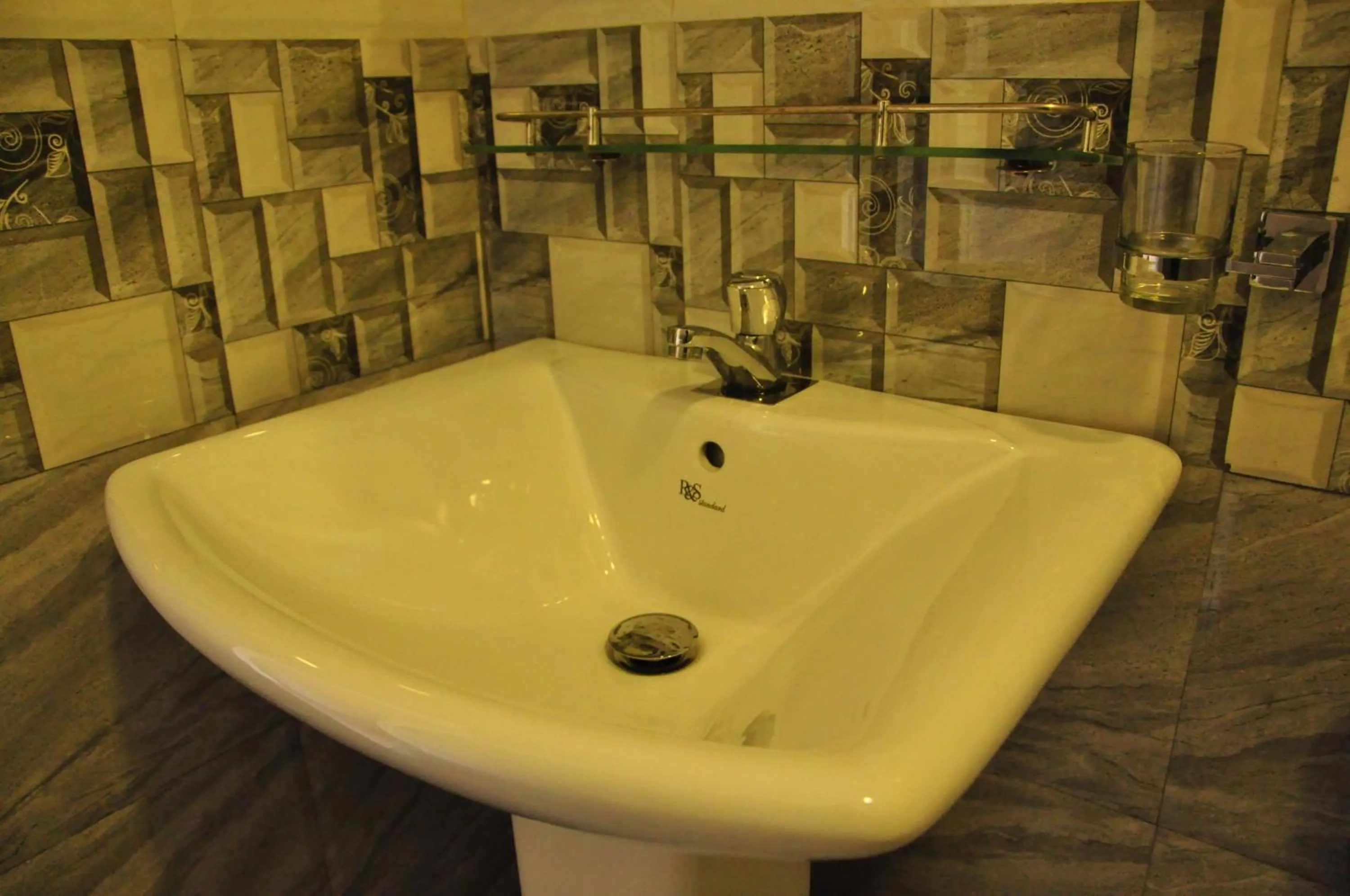 Bathroom in Mama's place Mirissa