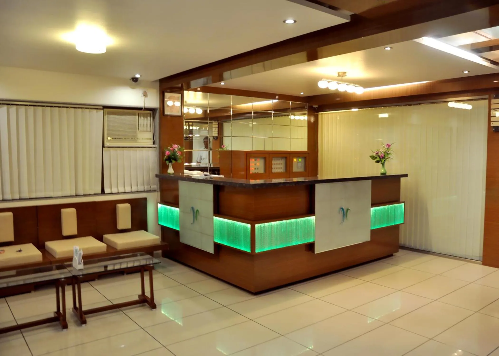 Lobby or reception in Hotel Happiness