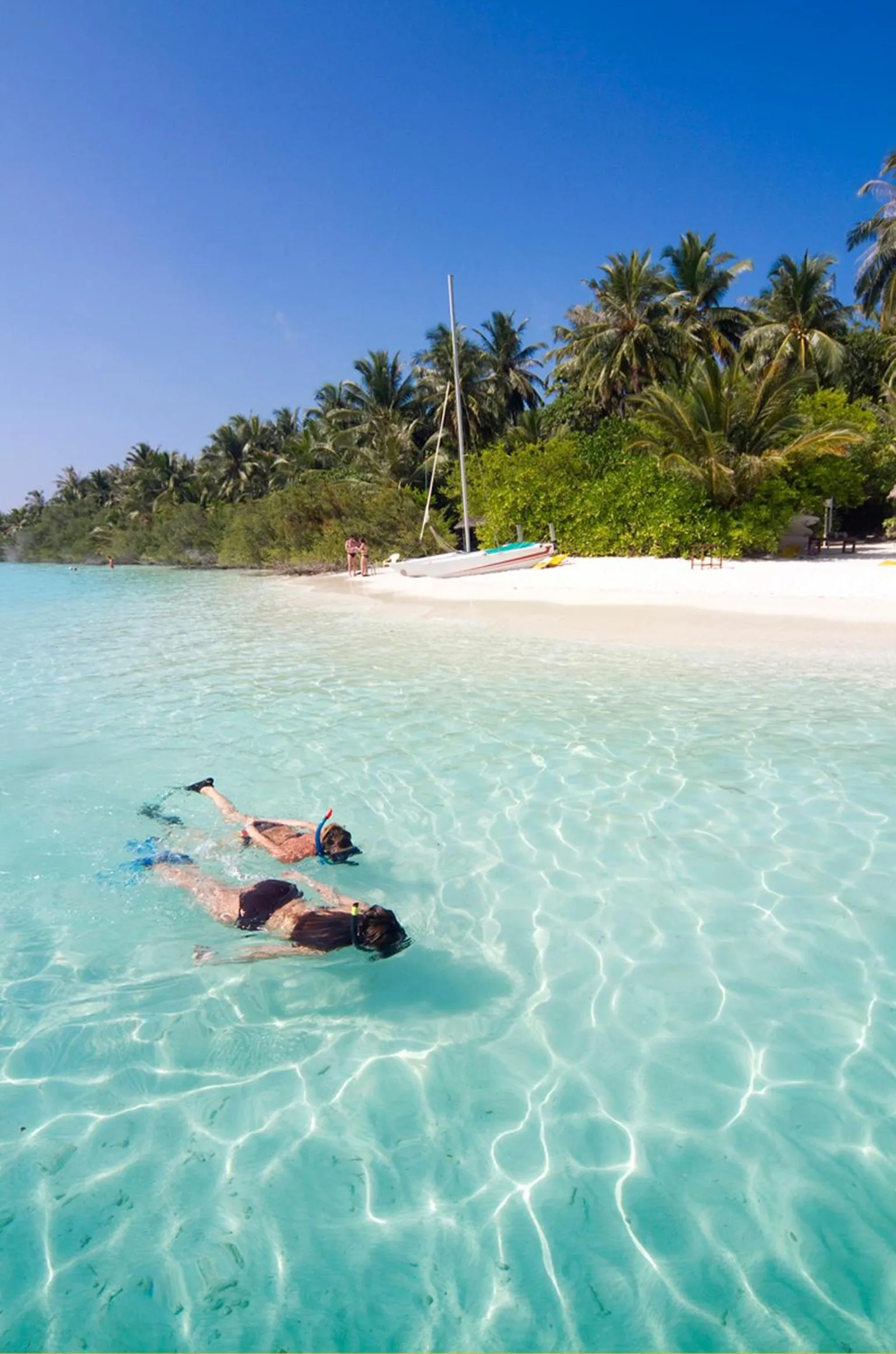 Snorkeling in Embudu Village Maldives