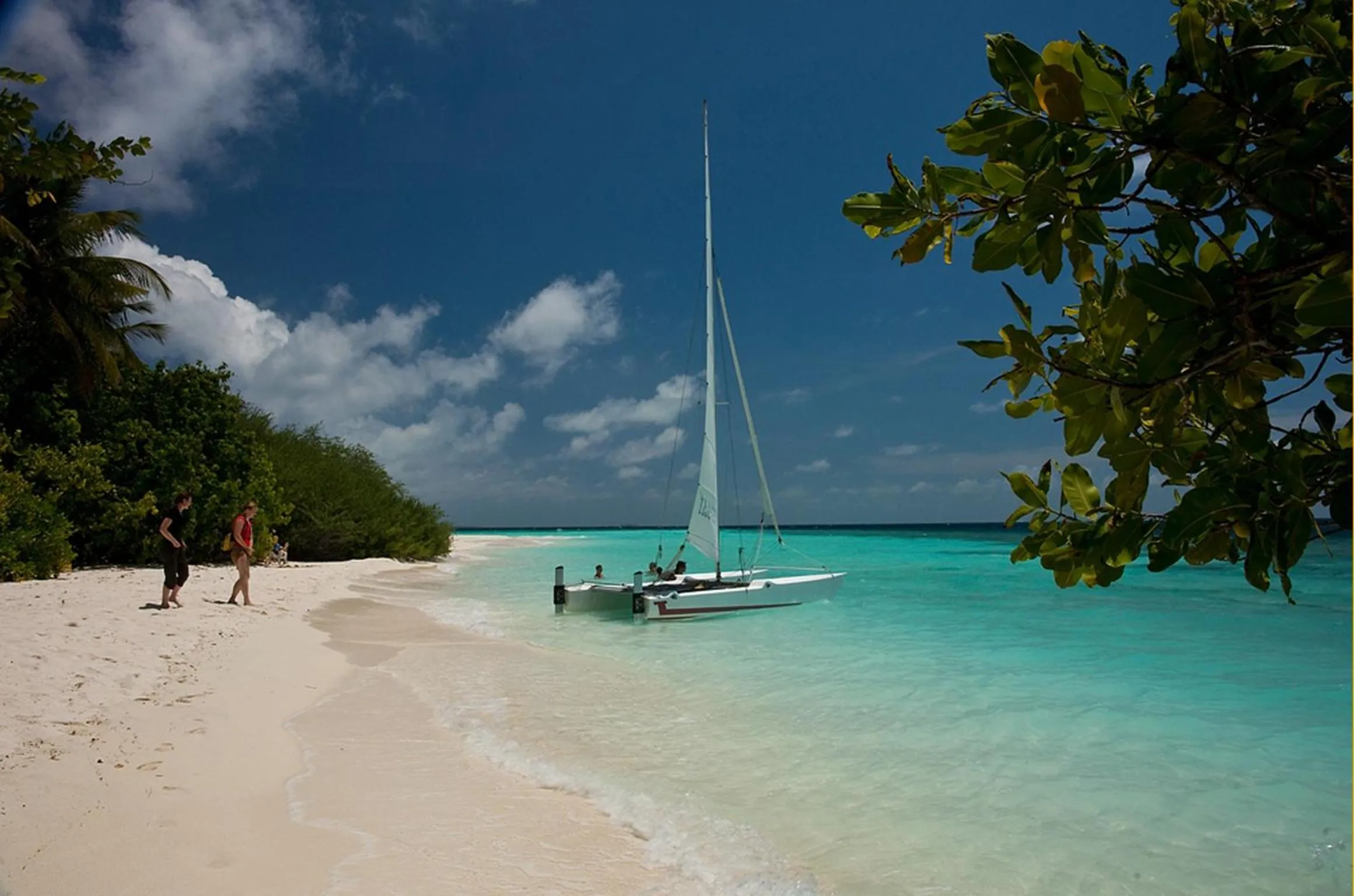 Windsurfing in Embudu Village Maldives