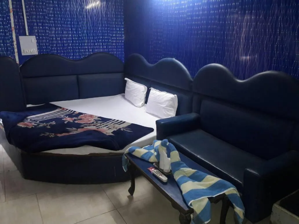 Bedroom in Hotel Shehnaz Inn - Walking Distance for Golden Temple