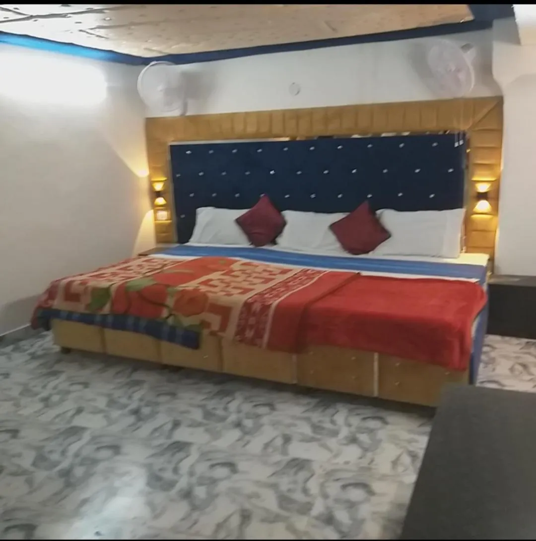 Bed in Hotel Shehnaz Inn - Walking Distance for Golden Temple