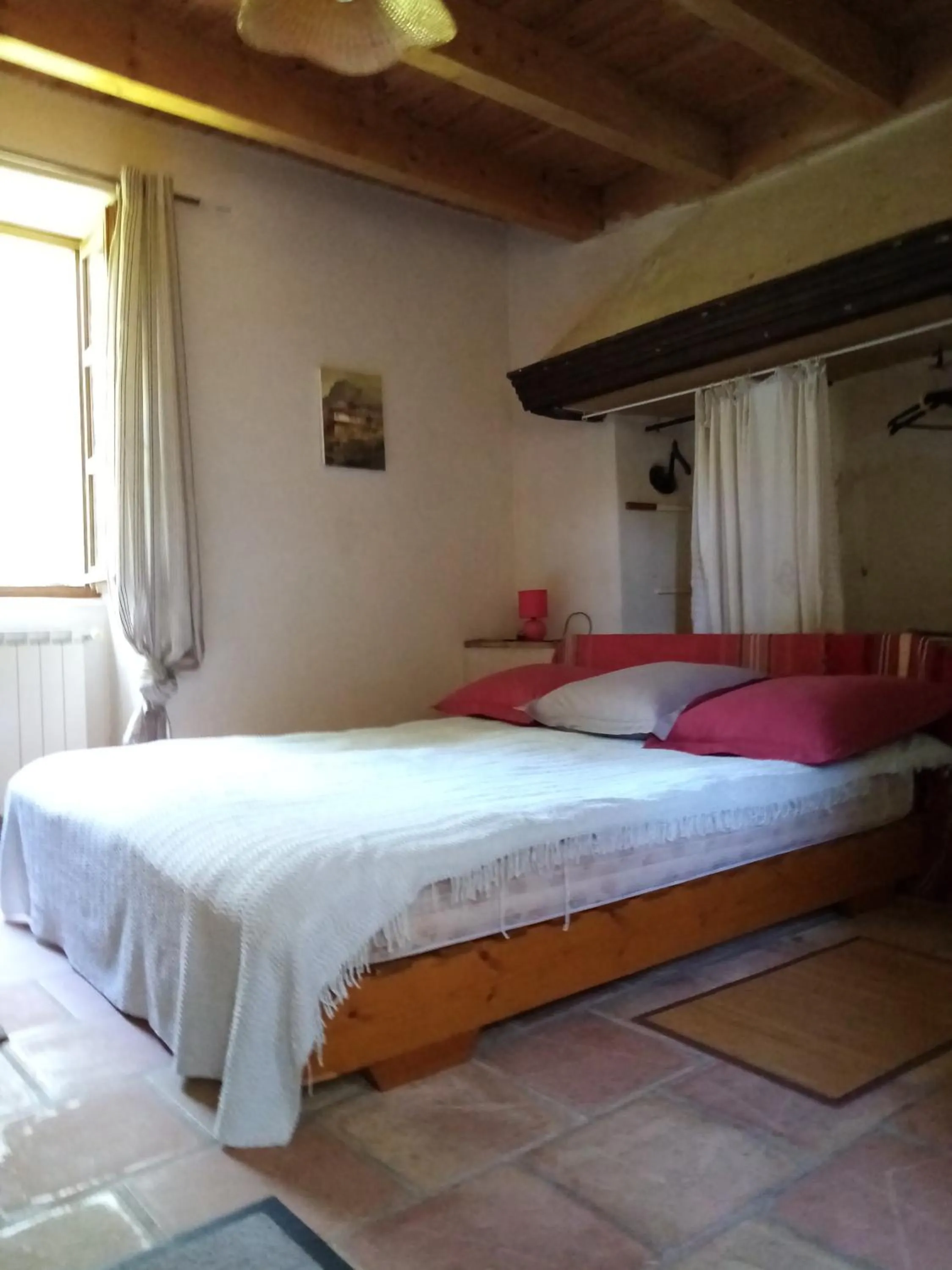 Photo of the whole room, Bed in Mas des Nabières