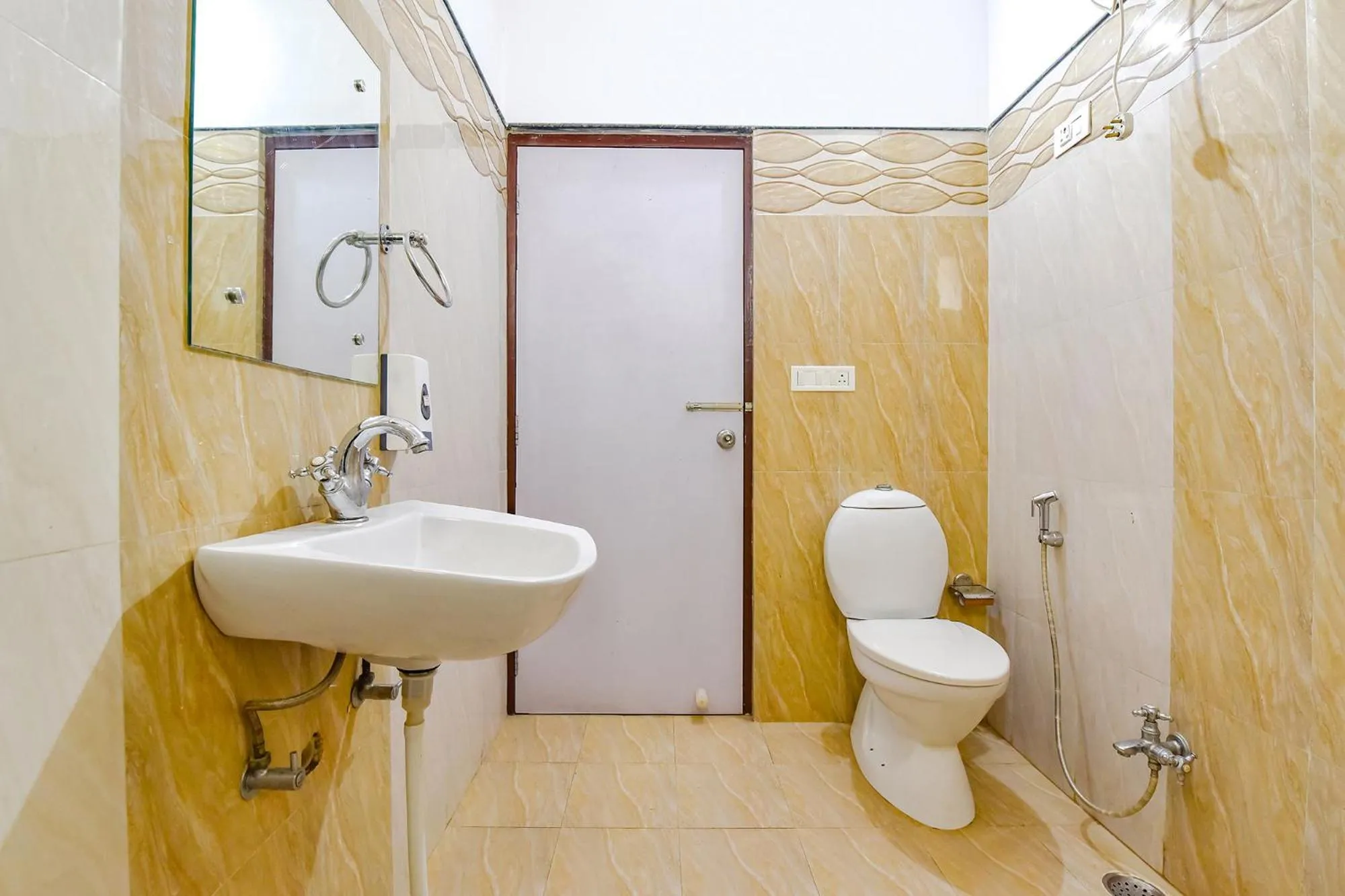 Toilet in FabHotel Bikaner Heritage