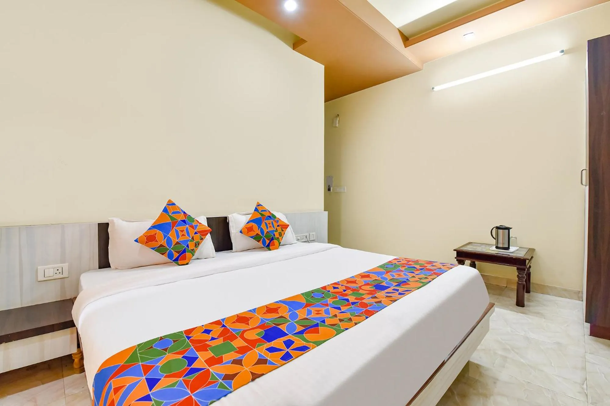 Bed in FabHotel Bikaner Heritage