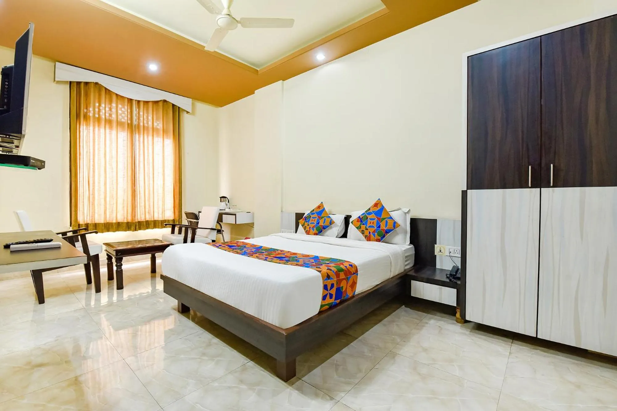 Bed in FabHotel Bikaner Heritage