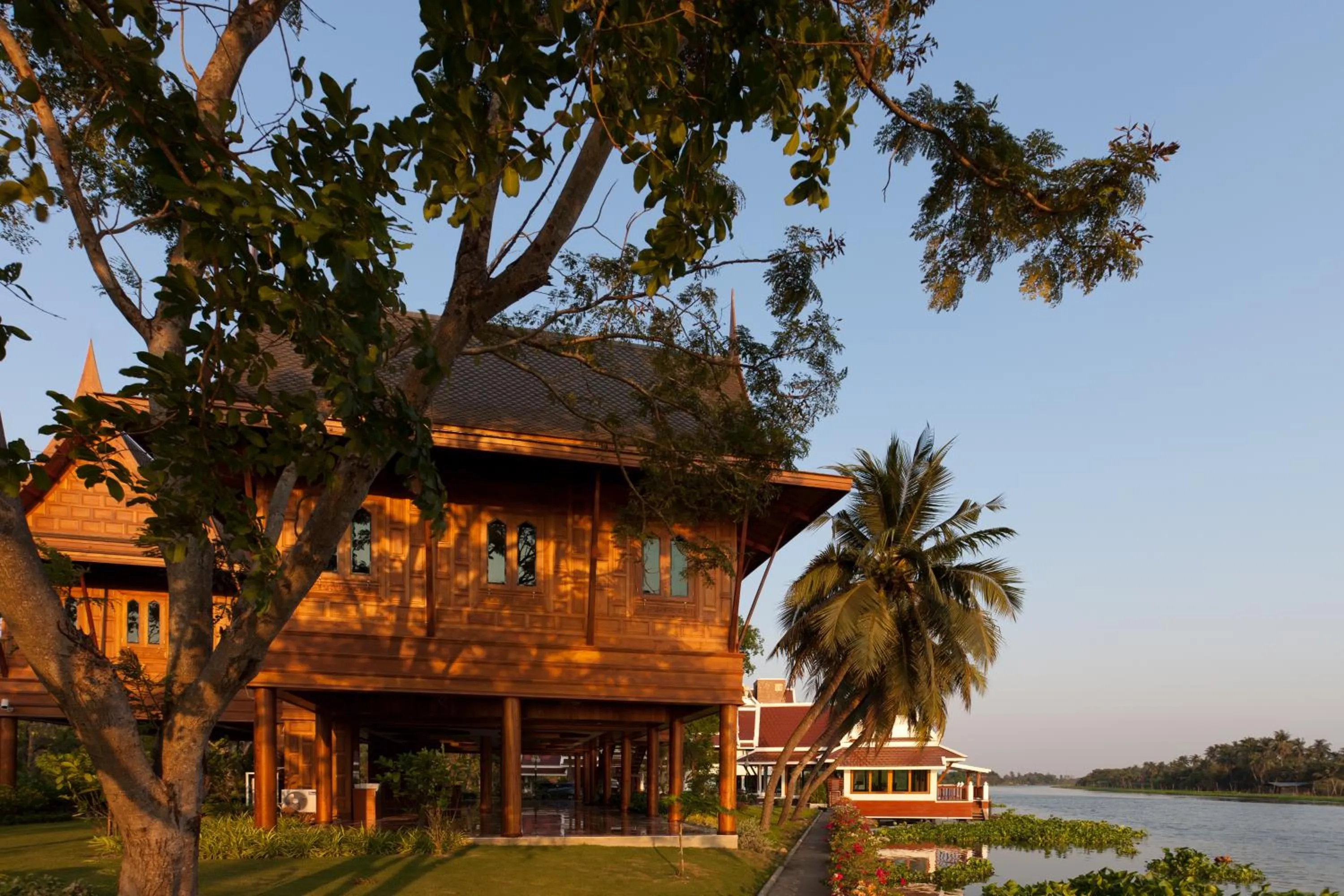 RK Riverside Resort & Spa (Reon Kruewal)