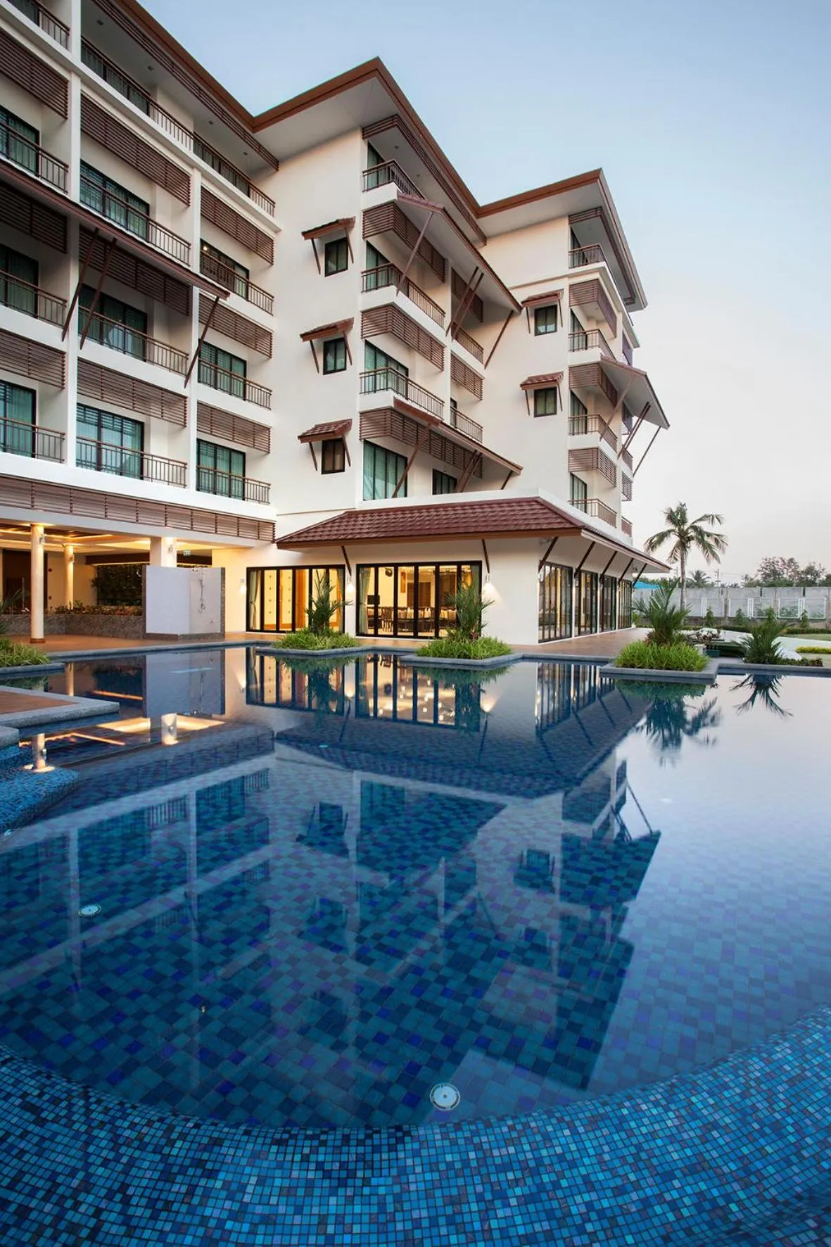 Swimming pool in RK Riverside Resort & Spa (Reon Kruewal)